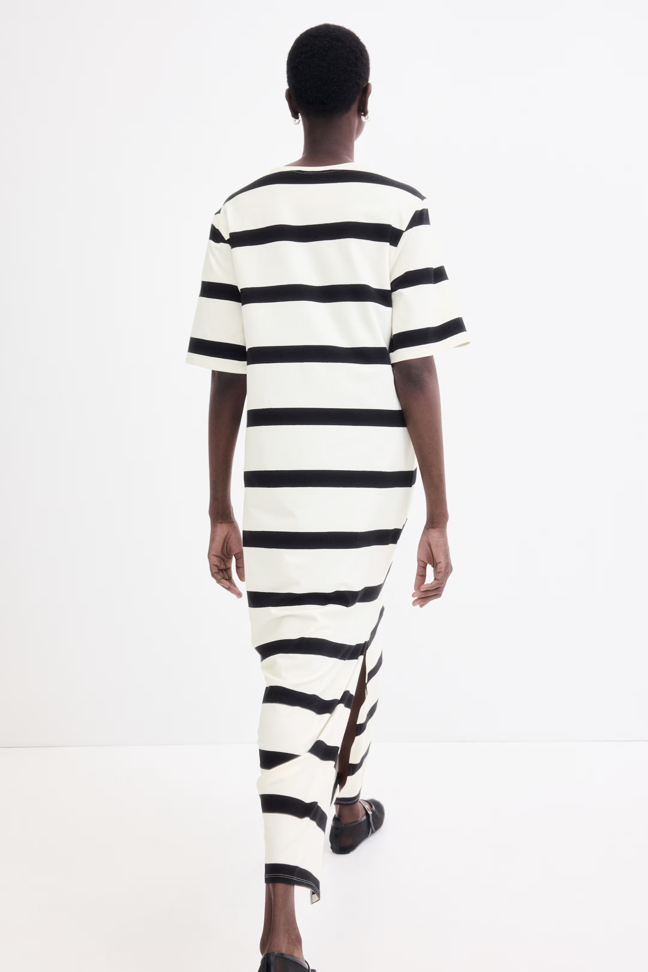 Long T-shirt dress | H&M (UK, MY, IN, SG, PH, TW, HK)