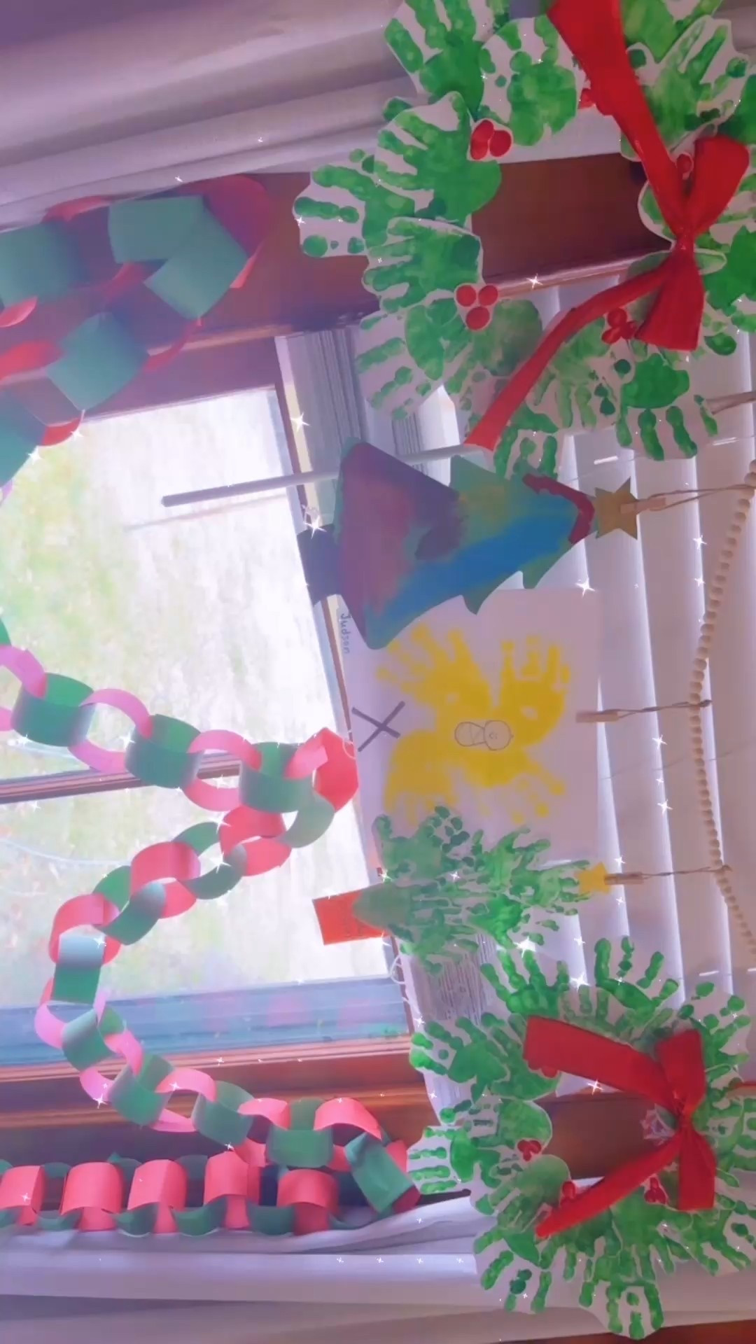 Sunday sweetness with this whittle view I love so much
 🤭🎨🎄🖼️❤️✨