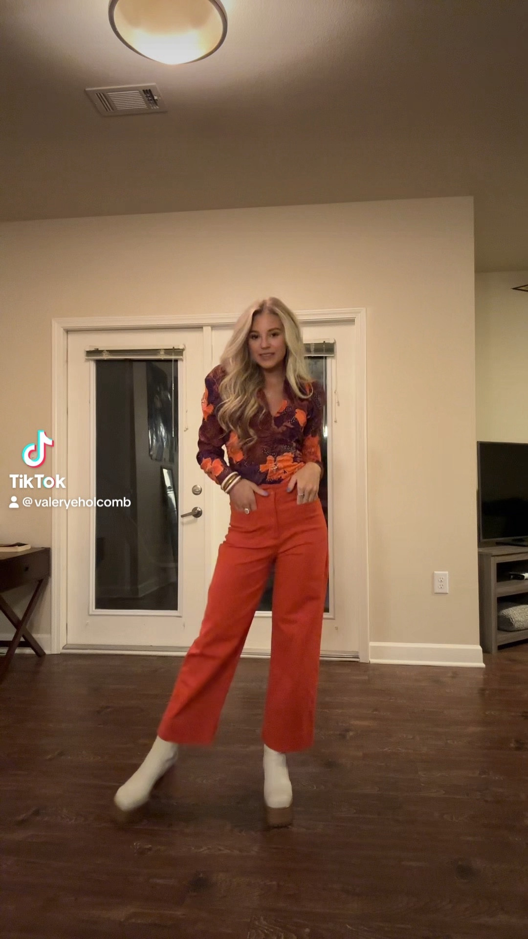 Little outfit for dinner. I’m obsessed with orange and purple this fall season🍊🍑🧡🎃 #fall #ootd #orange #purple #dinneroutfit #casualfit #girly #orangepants #slay #platformboots

#LTKstyletip #LTKworkwear #LTKshoecrush