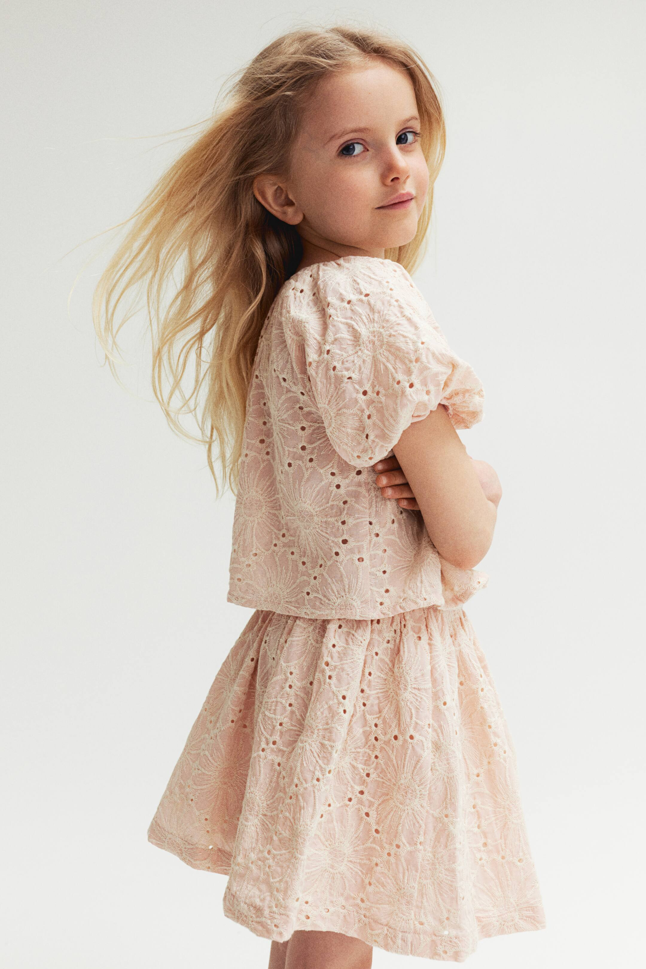Broderie anglaise skirt | H&M (UK, MY, IN, SG, PH, TW, HK)