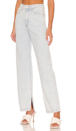 Mom Slit Straight Jean in Super Light | Revolve Clothing (Global)