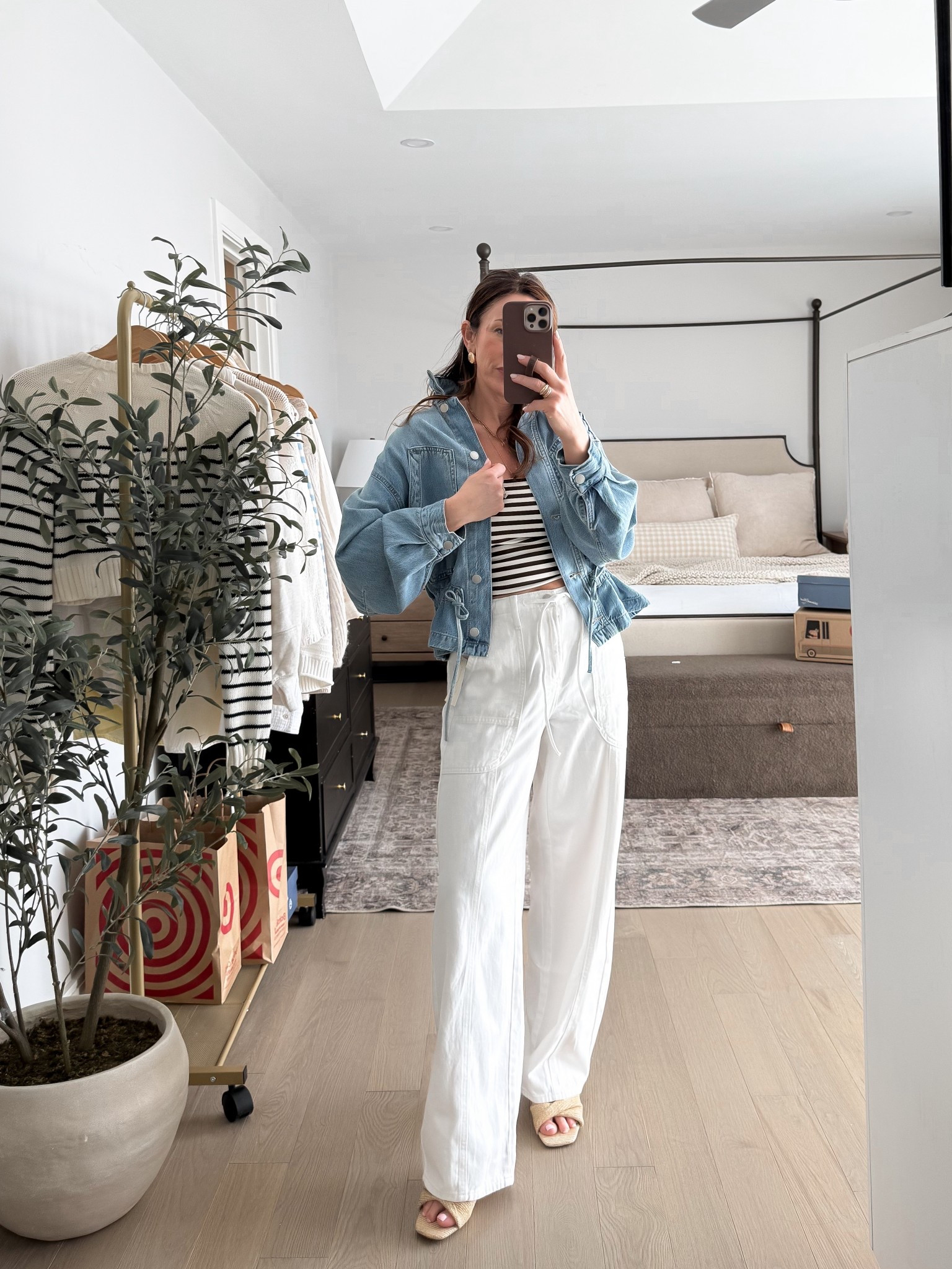 Crushing on this target look😍
Wearing size 0 in pants
XS in jacket
XS in top


#LTKootd #LTKSeasonal #LTKPetite