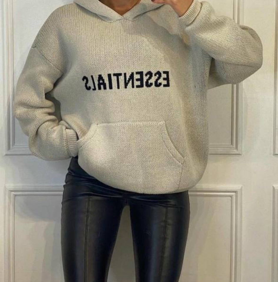 Essentials hoodie #dhgate #dhgatefinds #holidaygiftguide

#LTKGiftGuide #LTKstyletip #LTKCyberweek