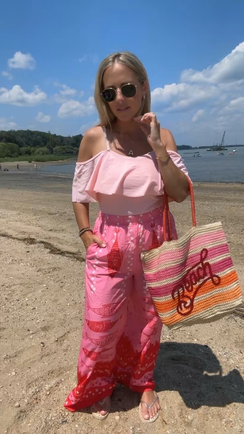 Beach outfit 

#LTKSwim #LTKItBag #LTKSeasonal