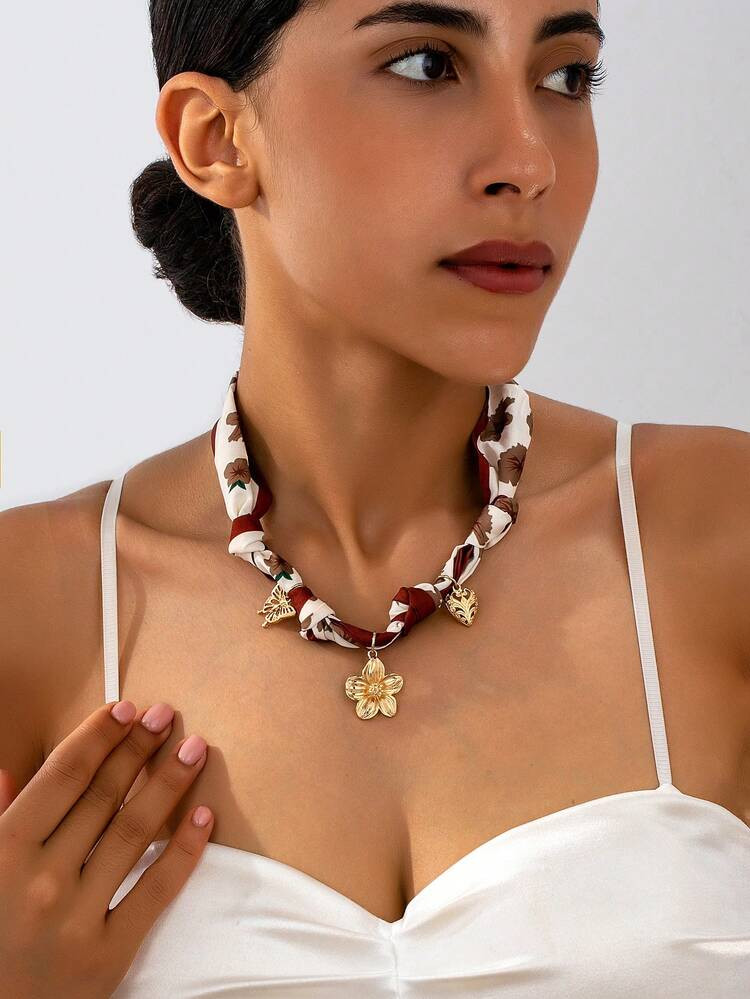 1pc Fashion Heart, Cross, Flower, Ocean & Floral Pattern Scarf Necklace | SHEIN