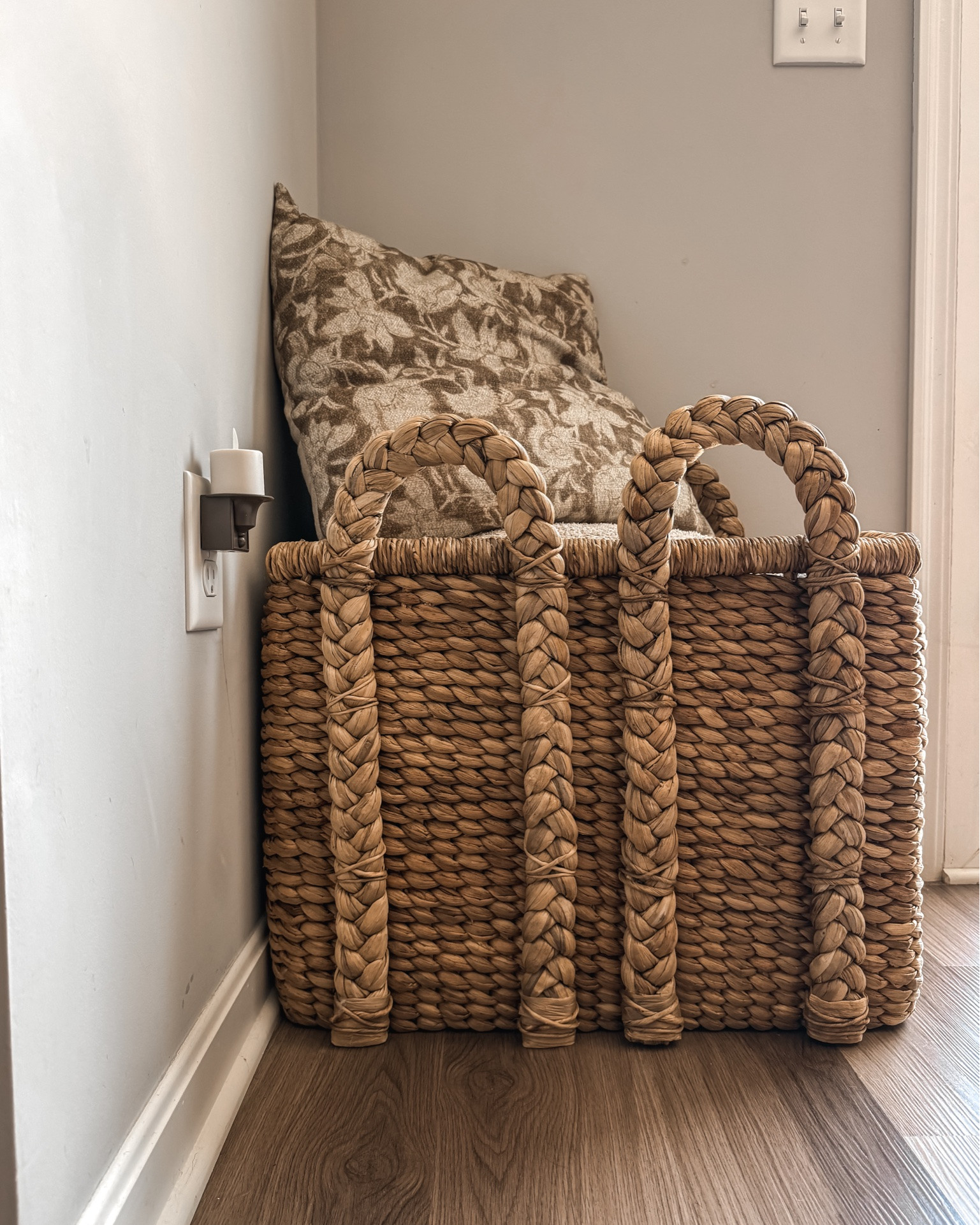 I needed a big a** basket to hold allllllll my throws — this one does the job AND fits the vibe perfectly 🤌🏽

Basket storage, storage organization, living room, bedroom, entryway, woven basket, basket styling, throw blankets

#LTKHome