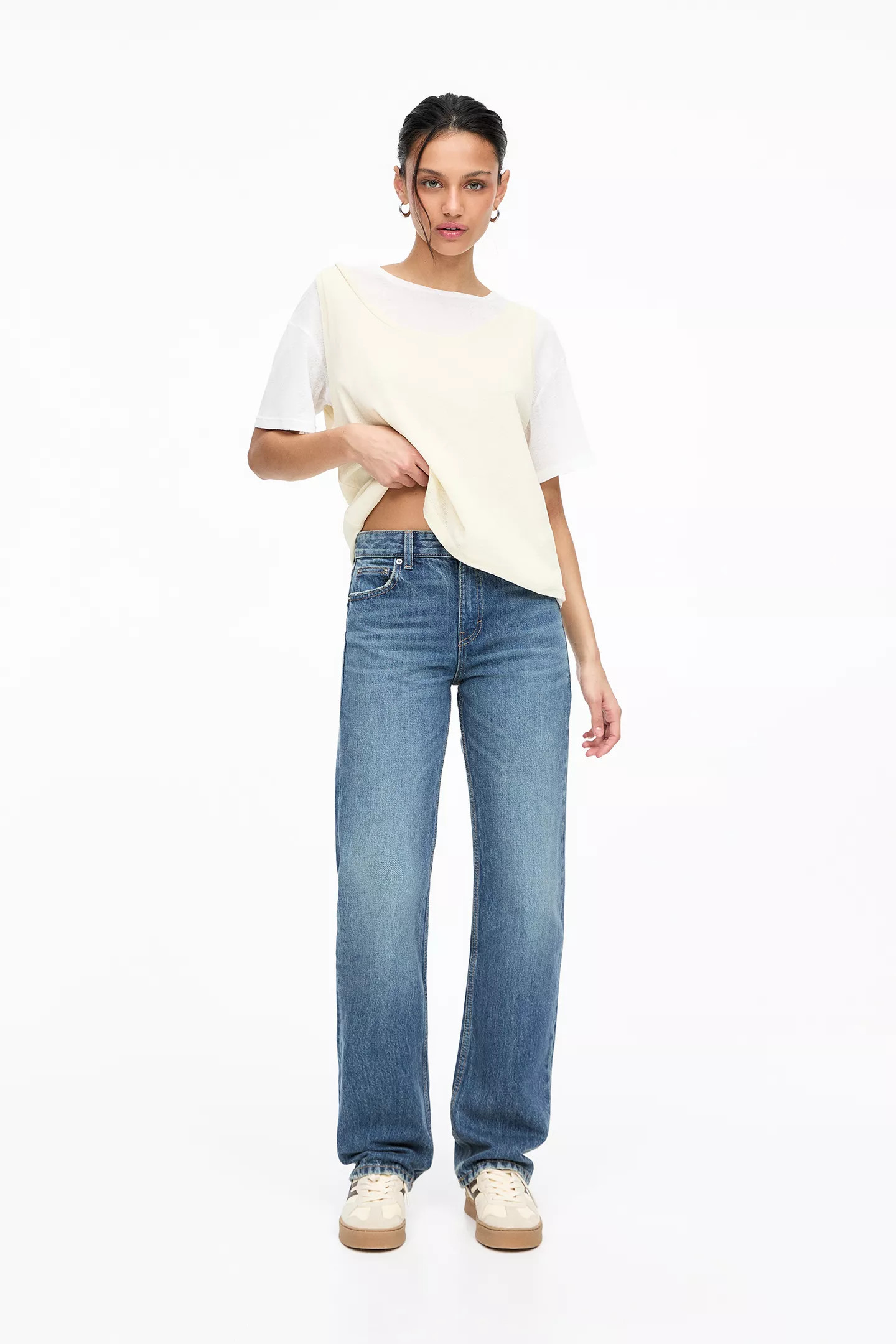 Mid-waist straight-leg jeans | PULL and BEAR UK