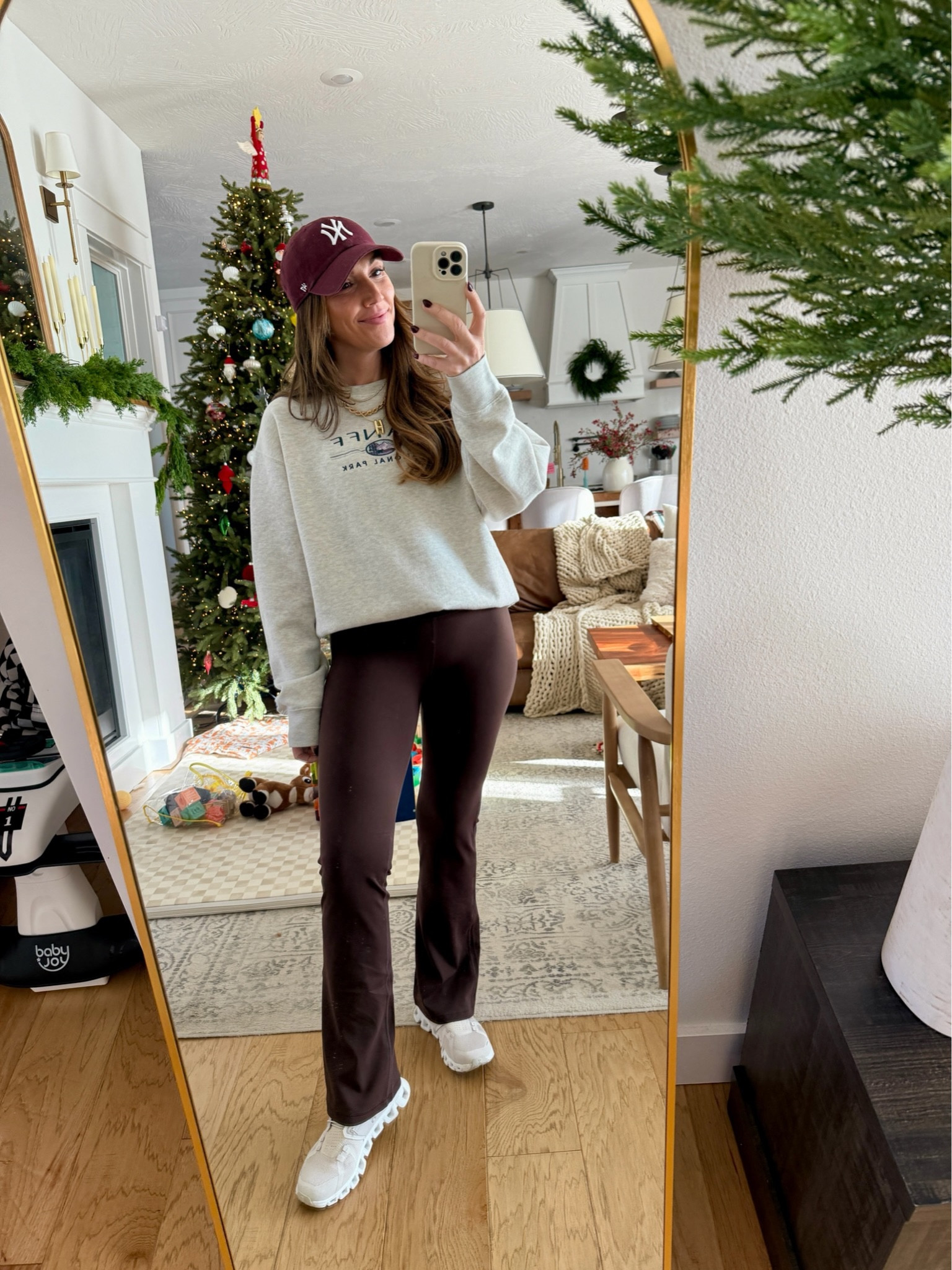 Winter mom outfit of the day! Amazon fashion, winter outfit, mom outfit, sweatshirt.

#LTKHoliday #LTKSeasonal #LTKStyleTip