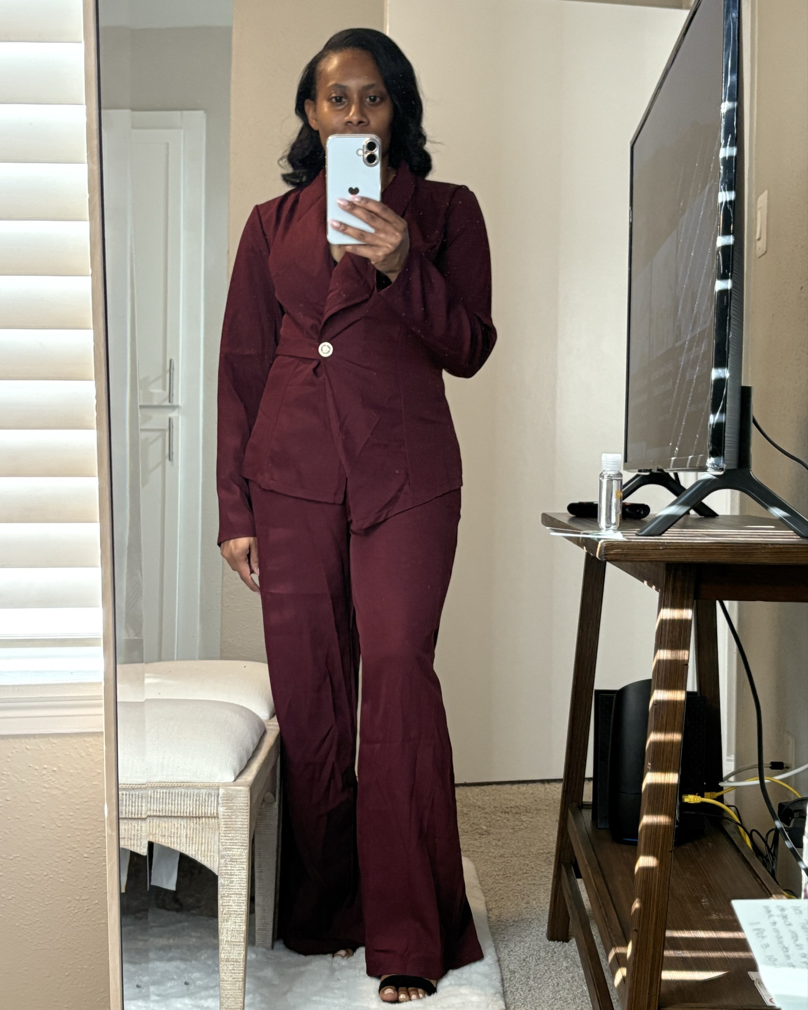 Ok, just want to let you know that I’m sharing a #shein #haul so get ready.  

This burgundy set is perfect for work. Is so comfy and the pants flare a little to give it a nice edge. Another nice touch is the top. It crosses over kind of like a wrap to fit more snug and it provides a nice flare with the asymmetrical look.
#LTKHoliday

#LTKootd