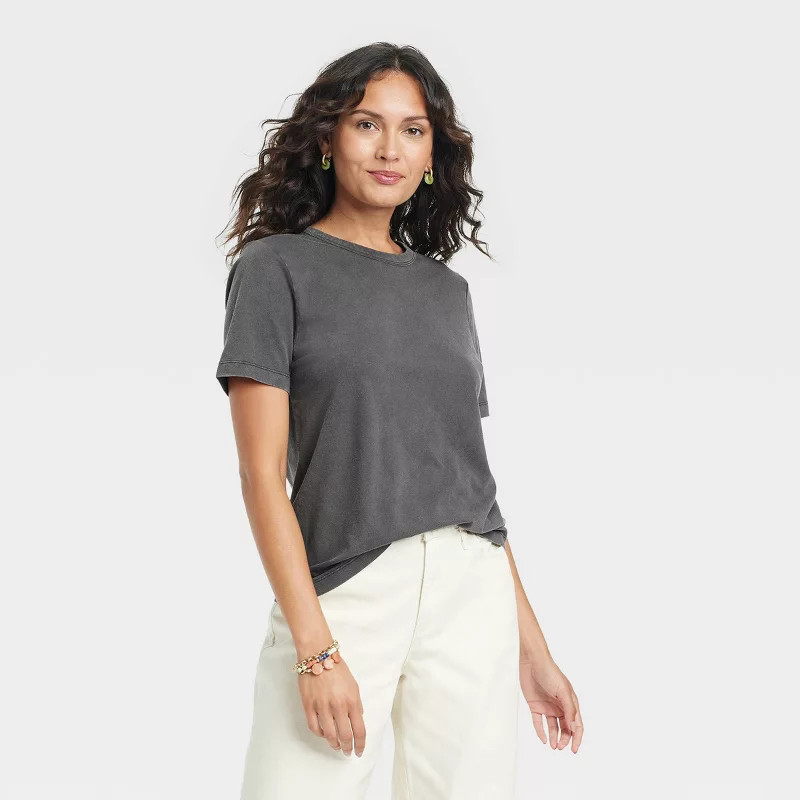 Women's Short Sleeve T-Shirt - Universal Thread™ | Target