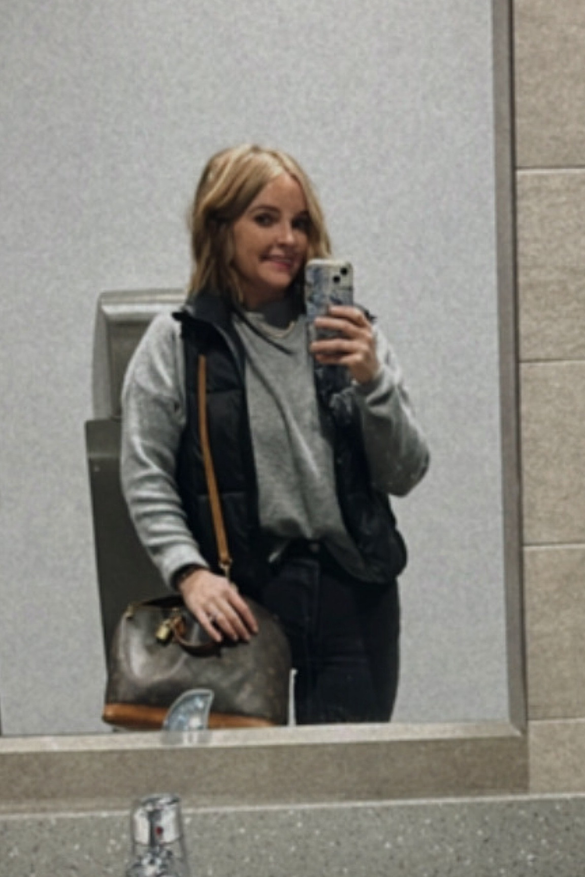 Friday fit
:


#LTKsalealert #LTKstyletip #LTKSeasonal