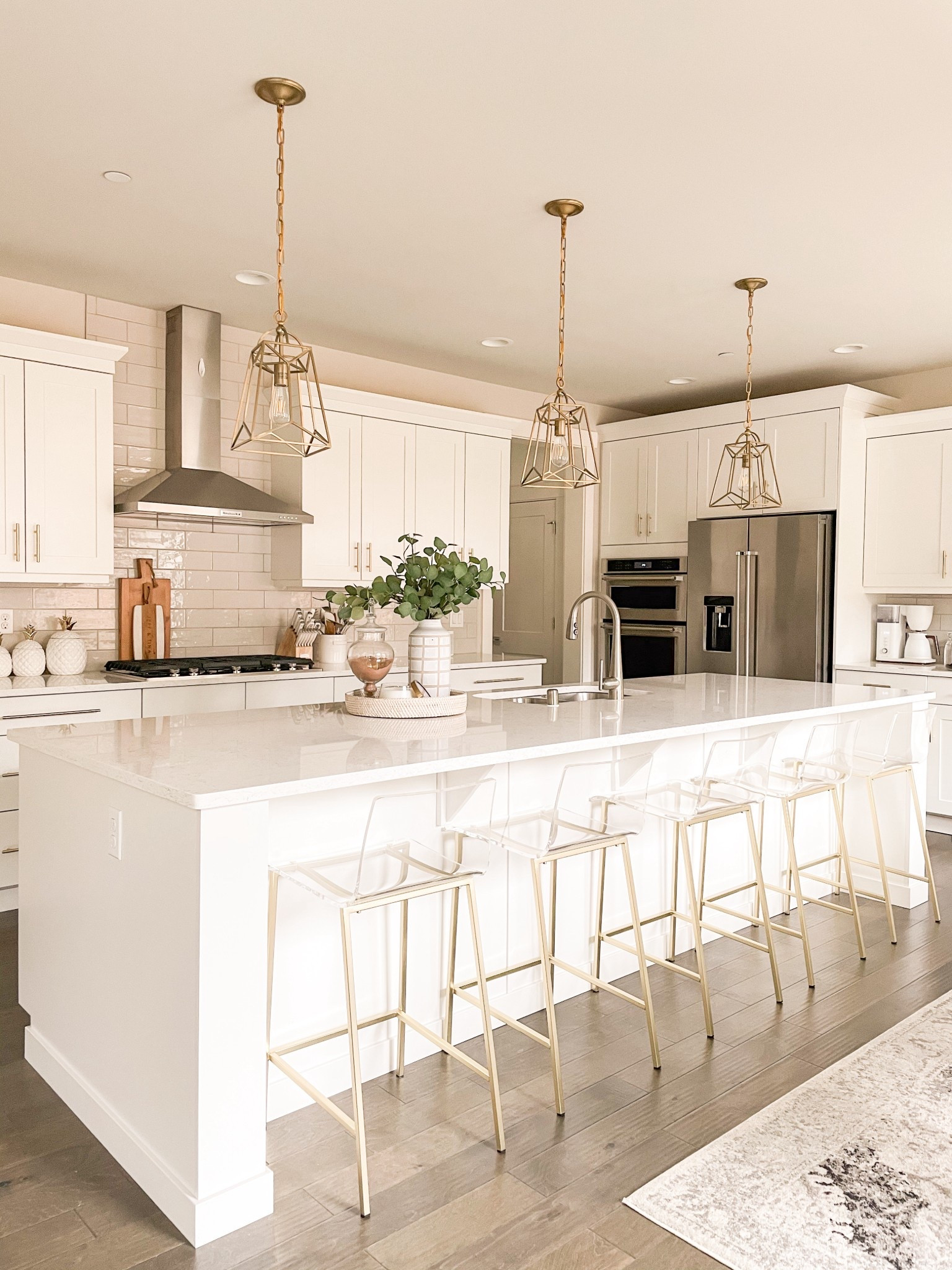 Kitchen inspiration - white kitchen decor - neutral kitchen - gold kitchen - clear kitchen stools - bar stools - kitchen tray - wood boards - kitchen organization - kitchen decor 



#LTKSeasonal #LTKHome #LTKFindsUnder100