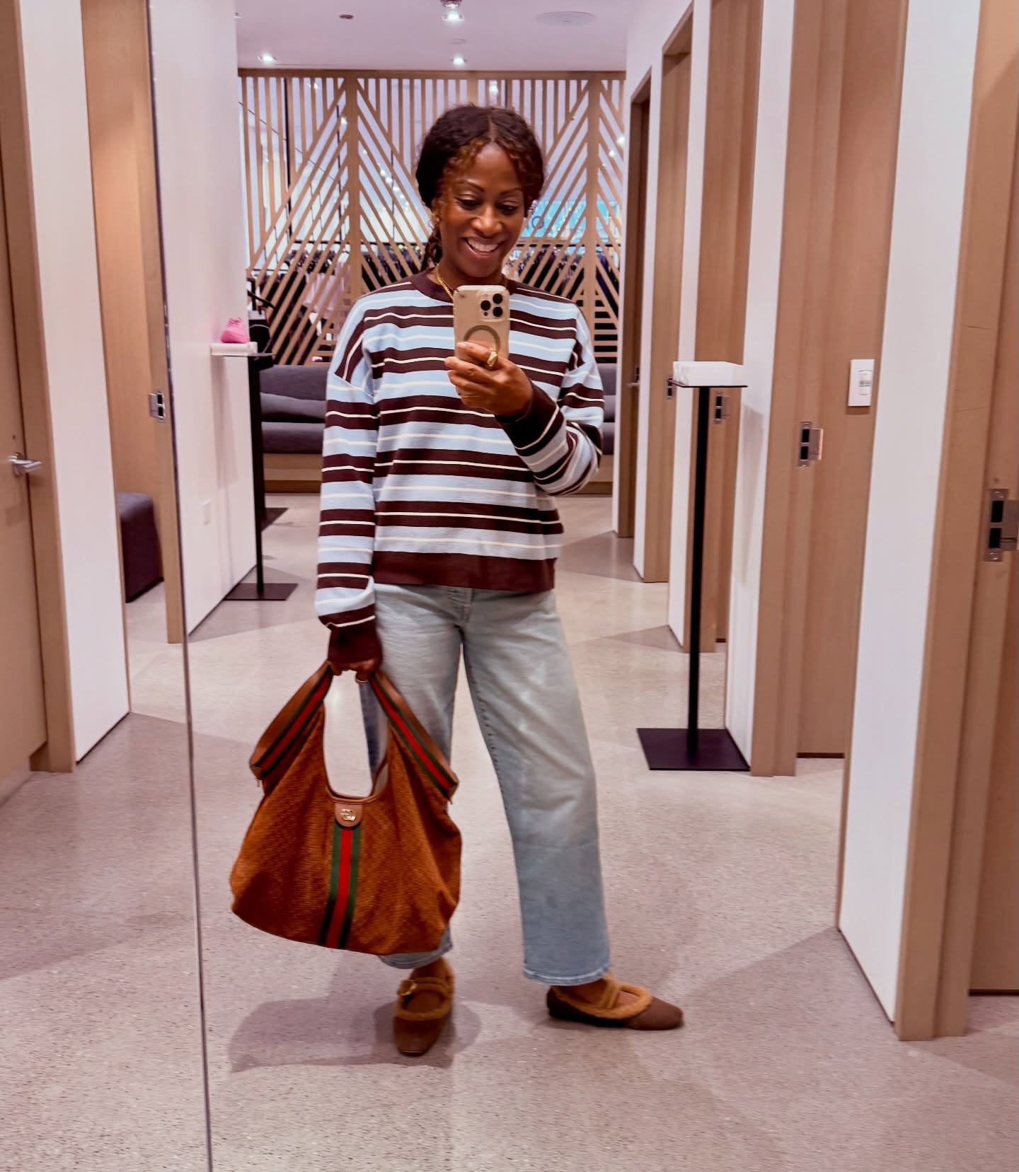 Living for “Fake Spring” in Chicago. 🌷☀️

We all know the drill—one day it’s 50°, the next it’s 20°. But I’m taking full advantage of this window to break out my favorite Spring transition piece: the light-wash cropped Levi’s.

I’ve realized that a lighter denim is the easiest way to lift your mood and your wardrobe. These are the perfect length for showing off a sneaker or a flat.

When the weather is indecisive, keep the layers neutral but make the denim bright. It feels like Spring without the frostbite. ✨ 

These Levi’s are a 10/10 for fit and versatility. I’ve linked them and my favorite light layers in my LTK! Sizing 

Tip: I’m wearing my true size for that classic straight-leg look. 🛍️ 




#LTKootd #LTKOver40