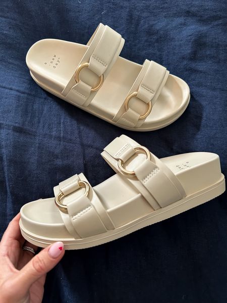 New spring sandals from Target. I love the style of these and they look so much more high end than they are 

#LTKSeasonal #LTKfindsunder50 #LTKshoecrush