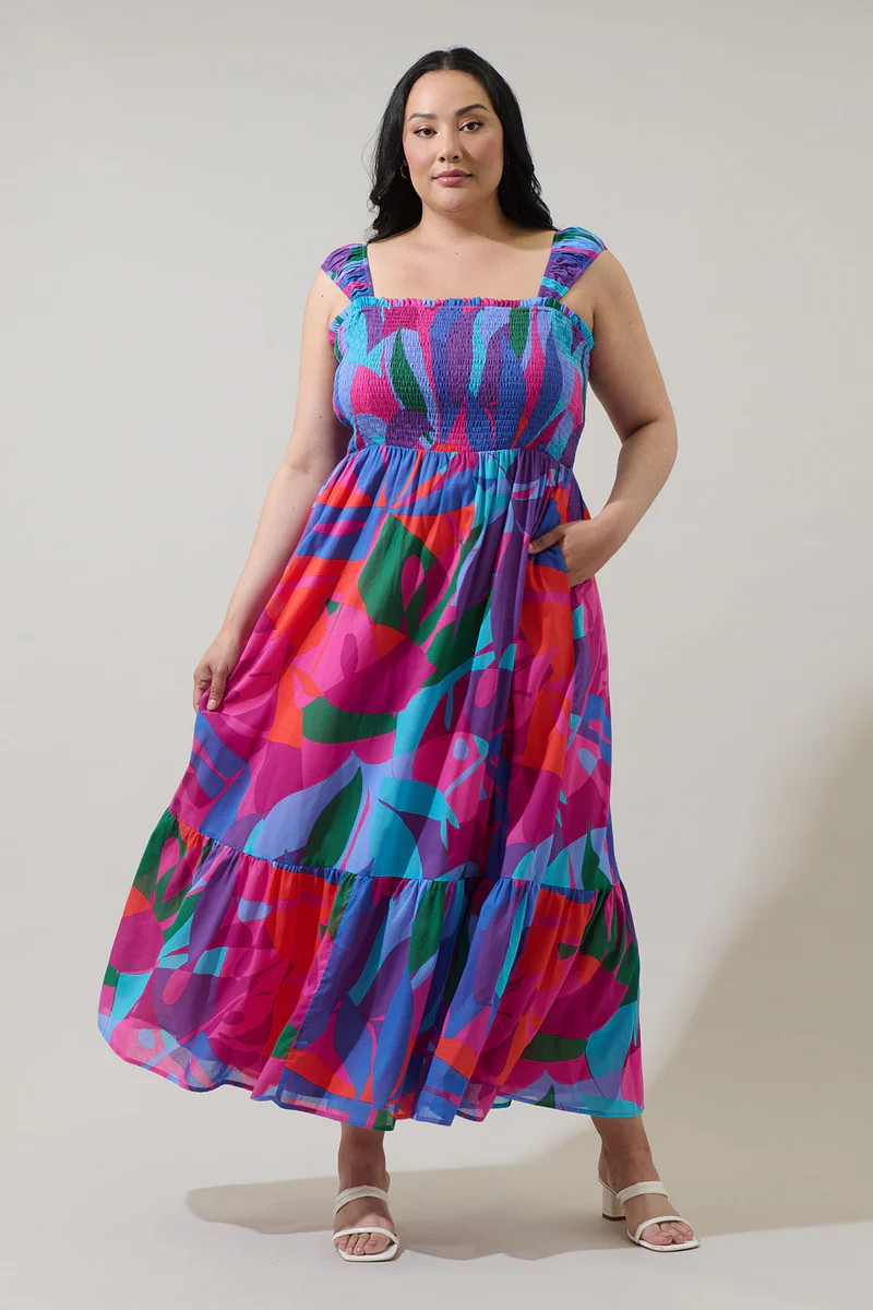 Vemmy Abstract Tayla Smocked Maxi Dress Curve | Sugarlips