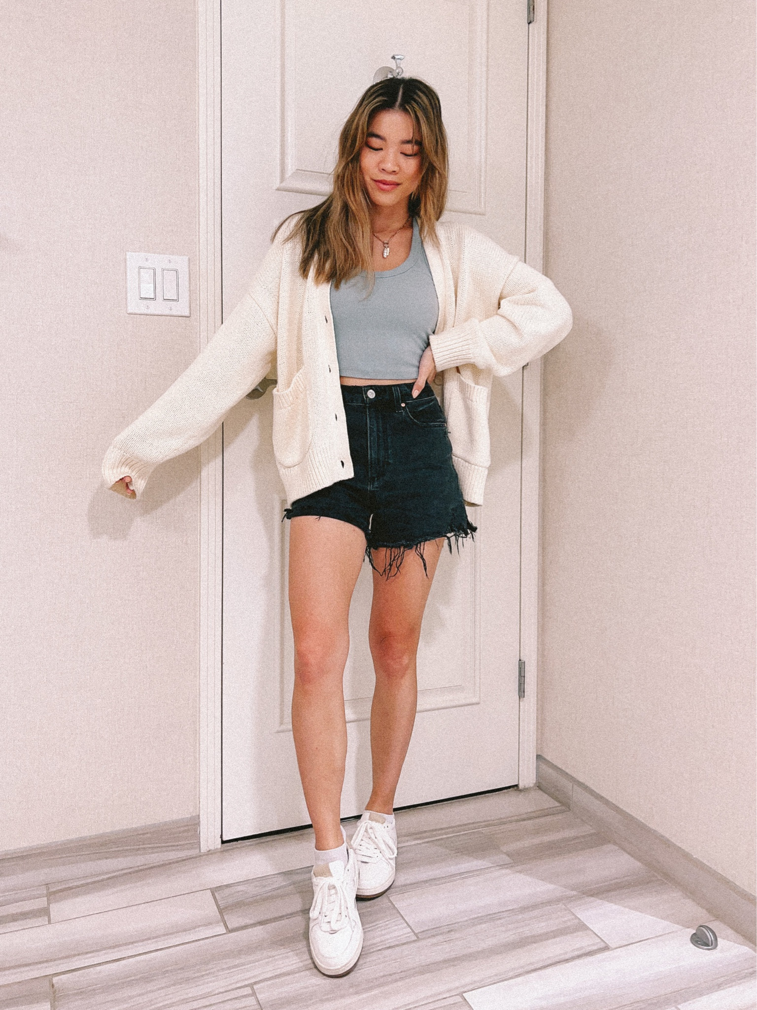 My outfit for exploring Dallas, TX before the #LTKCon!

Tank + Cardigan: XXS/XS
Shorts: 00/0
Shoes: 6.5 

#fall
#falloutfits
#fallfashion
#fallstyle
#sneakers
#petitefashion
#cardigan
#businesscasual
#dallastexas
#texas
#casualfashion
#minimalisticfashion 

#LTKSeasonal #LTKstyletip #LTKCon