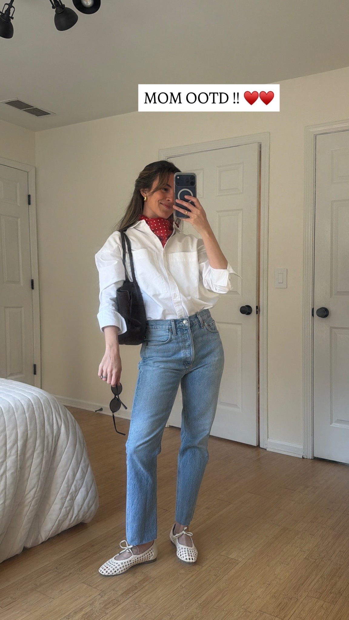 MOM OOTD !! ♥️♥️

Gal bandana neck scarf 
Agolde jeans 25 
Sam Edelman flats size 6 (sized down .5) 
Jw pei Hana bag 
Everlane boxy oxford XS



#LTKootd #LTKmomlife #LTKSeasonal