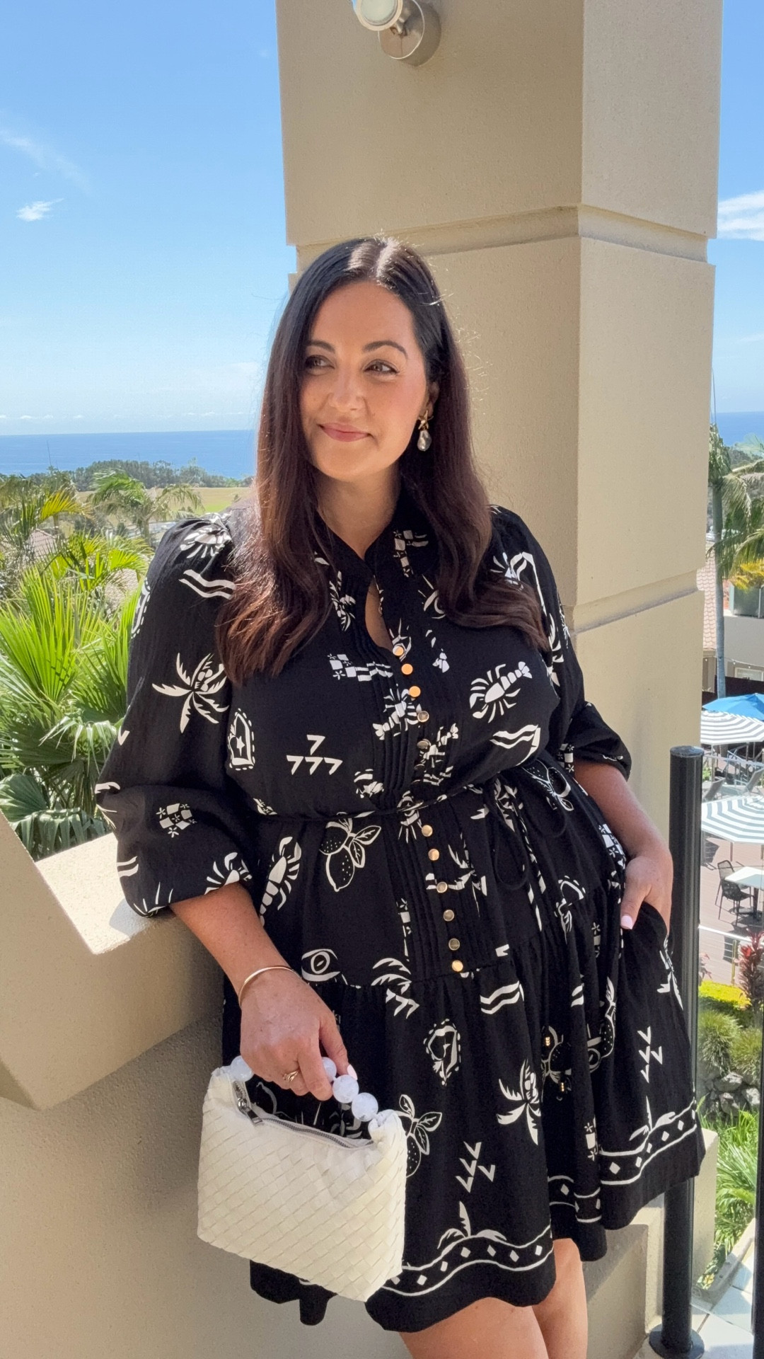 Just a girl, a killer mini, and heals 🔥

@citychicofficial does it again with the Laurie Print Mini Dress. I’m wearing the size 16 and am 172cm tall.

#citychicambassador #citychic #size16 #blackminidress 

#LTKaustralia #LTKplussize