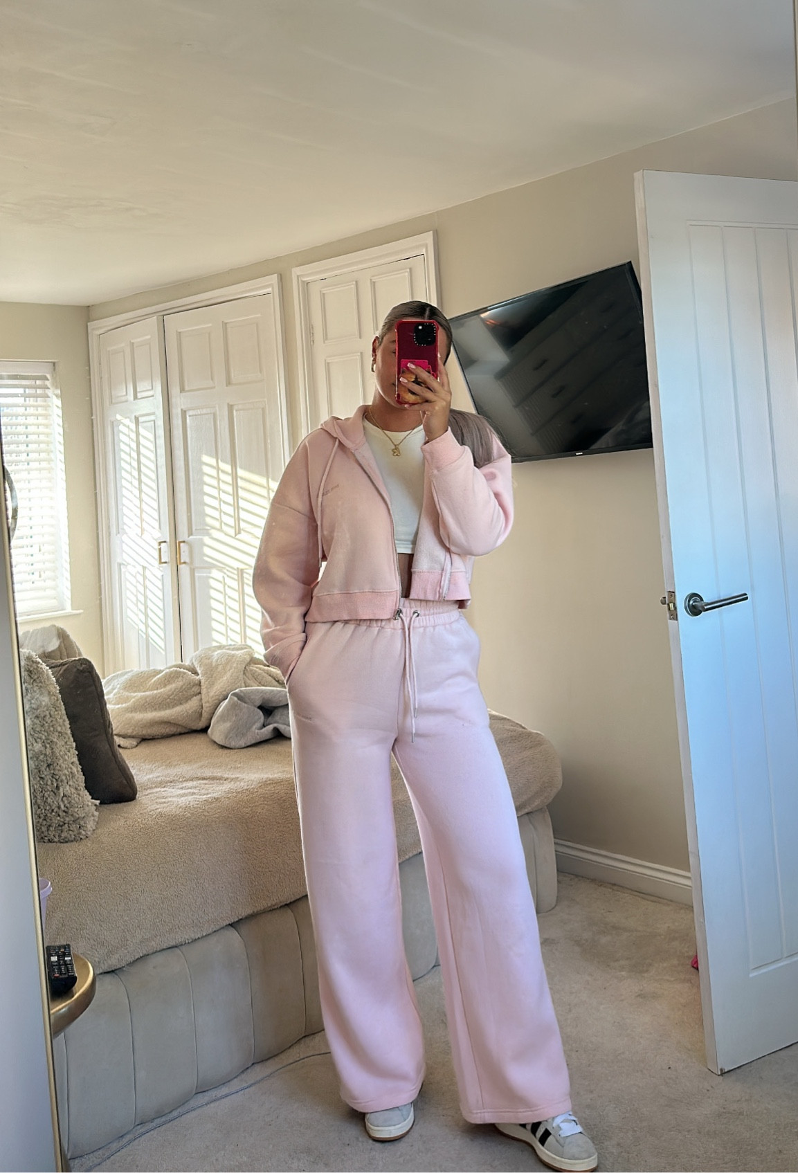 pinky 💞
