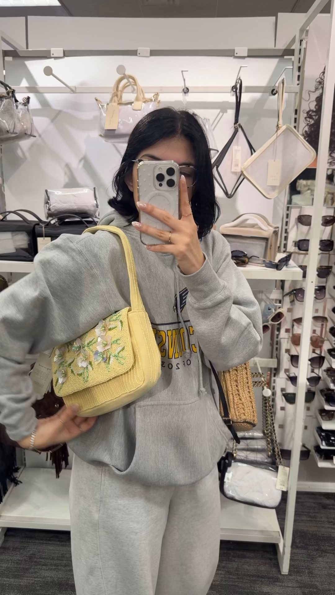 Cute bag is on sale 👏🏼🎯 Comes in other colors 



#LTKSaleAlert #LTKSeasonal