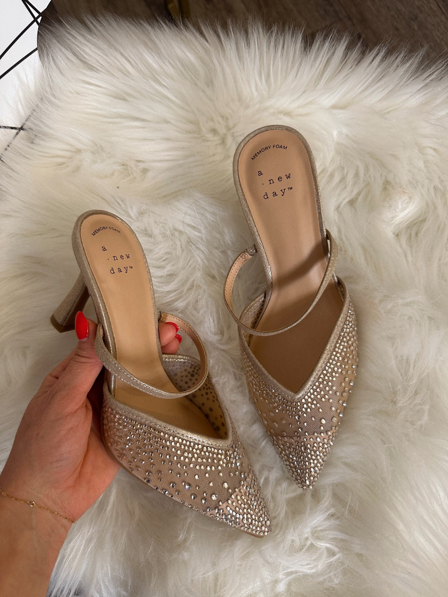 Prettiest heels under $50! 
They run tts and are so comfy!

#LTKFindsUnder100 #LTKFindsUnder50 #LTKHoliday