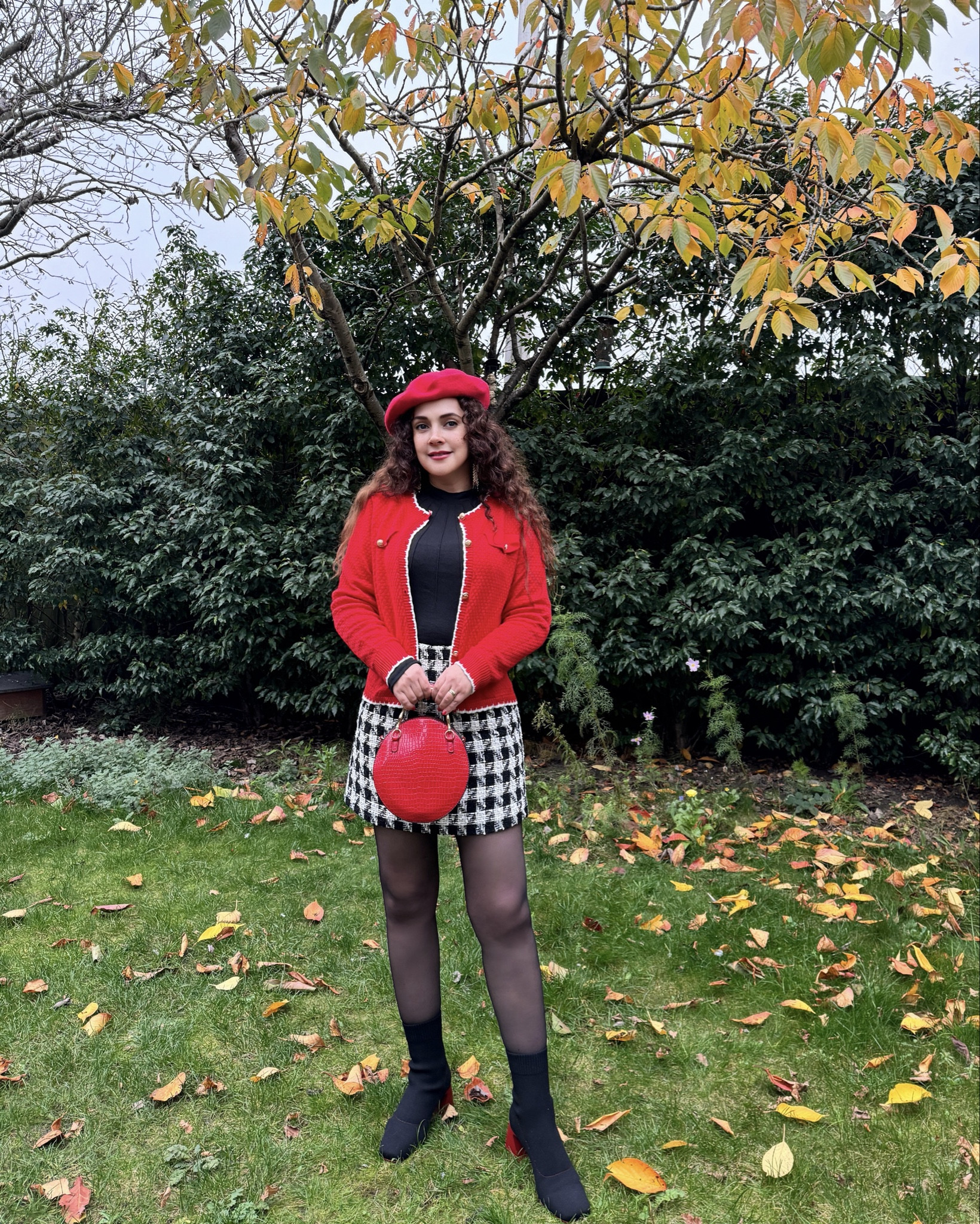 I found the perfect top & cardi for the festive season! ❤️

#gracekarin #gracekarinclothing #ugc #fashionblogger #styleinspiration #outfitinspo #outfitinspiration #parisian #parisienne #parisianstyle #explorepage #femininestyle #pinterestaesthetic #elegantstyle #chicfashion #falloutfit #styleinspo #autumnoutfit #fashionista #classicstyle #amazonfashion #elegantlady #ClassicFashion #oldmoneystyle #StyleInspiration #TimelessElegance #AutumnVibes #FallWardrobe #autumnstyle #autumnfashion

#LTKeurope #LTKgiftguide #LTKworkwear