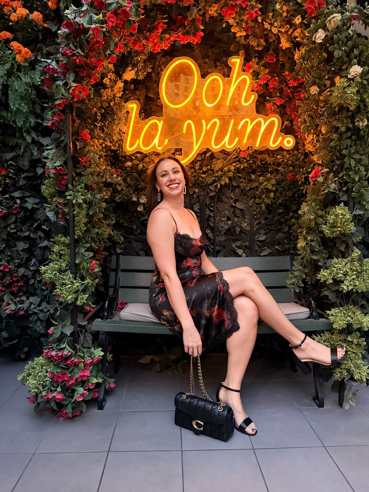 The perfect going out/date night look! Your dress doesn’t have to be short to be sexy AND it can have great shapewear incorporated just like with this @POPILUSH LLC dress!