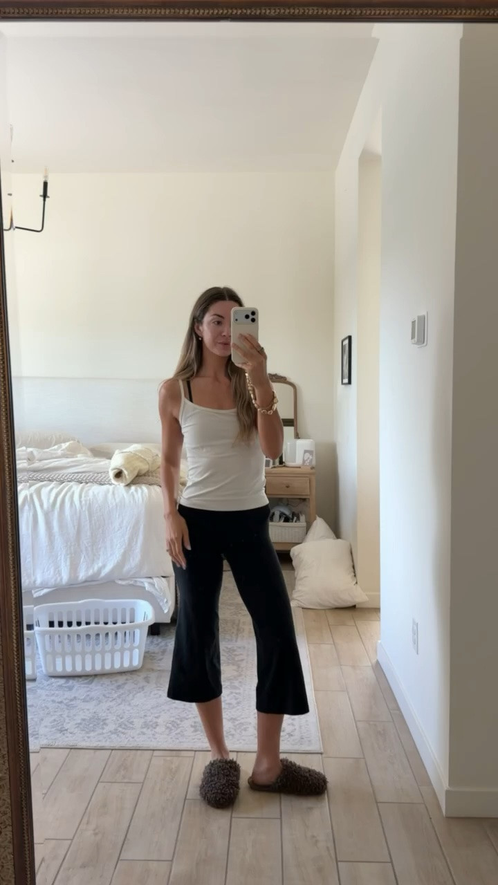 Wearing small in top and xs in bottoms! I prefer to size down in this brand!

#LTKootd #LTKActive #LTKmomlife