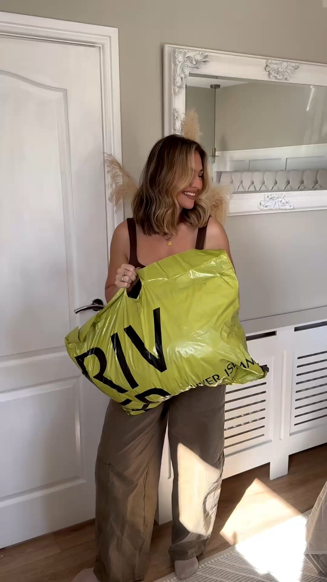 River Island New In spring picks 🌷💛✨
Some Gorgeous suitable pieces here! Loving the pink Jeans and the crochet tops! What’s your favourite? 
.


#LTKspring #LTKjeans #LTKdatenight