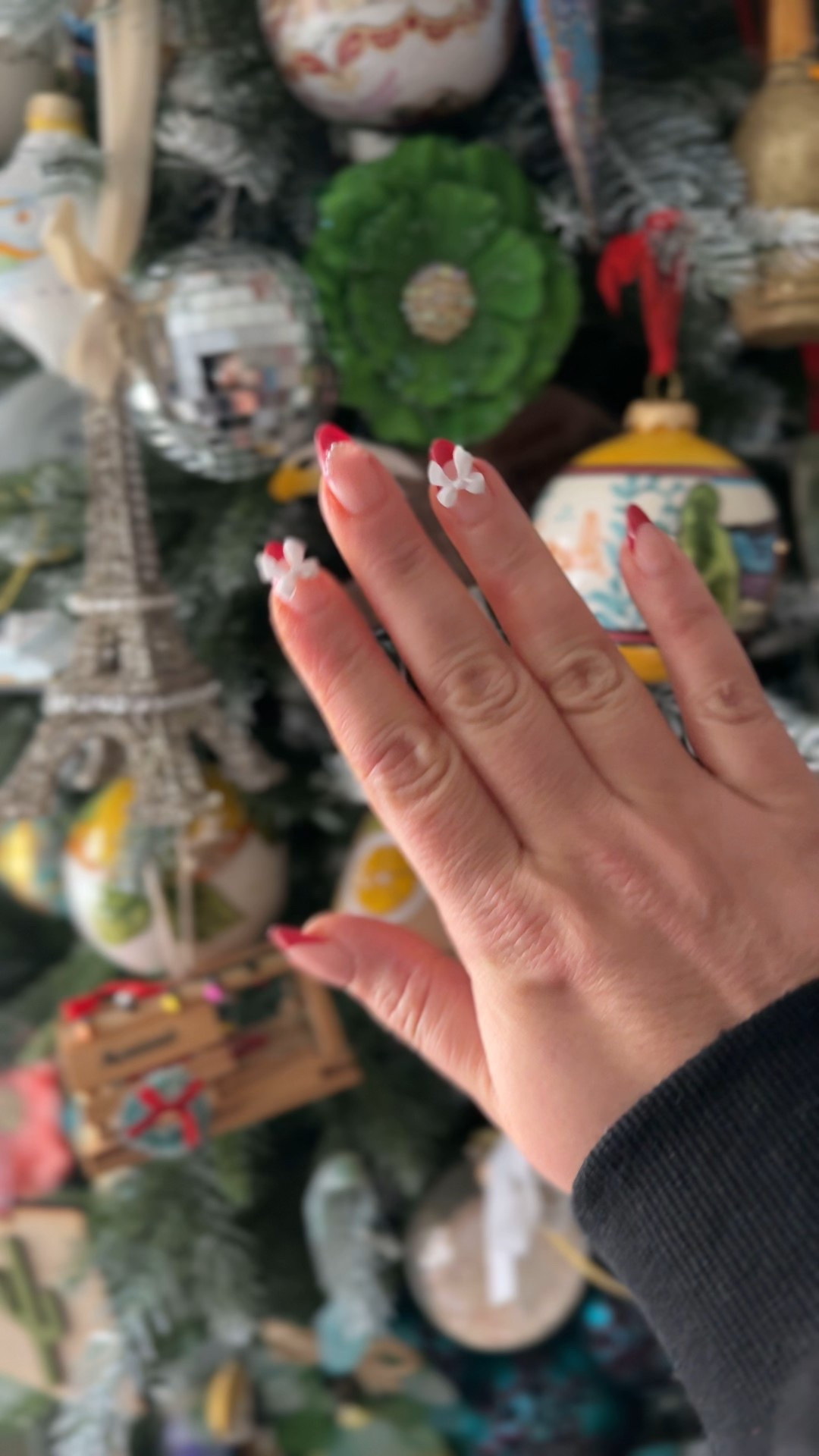 How adorable are these nails by Glamnetic?! I love this set because it has a ton of nails to use all winter long! I pair mine with the NYK1 Nail Bond and these things don’t move for weeks!!! 

#LTKHoliday #LTKdayinmylife #LTKGiftGuide