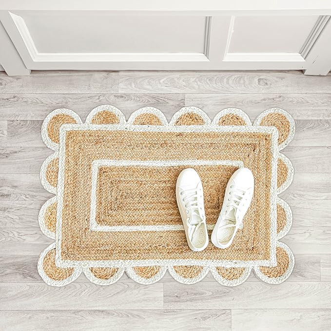Scalloped Natural Jute Area Rug, Natural Base Off White Trim, 2x3 | Amazon (US)