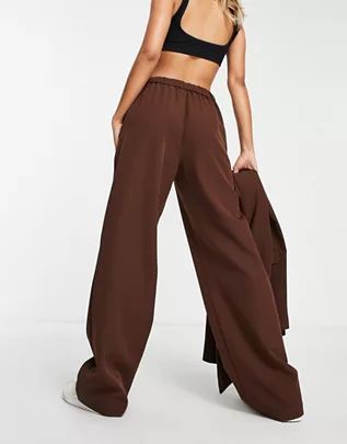 Pieces - Pantalon ample d'ensemble à taille haute - Chocolat | ASOS (Global)