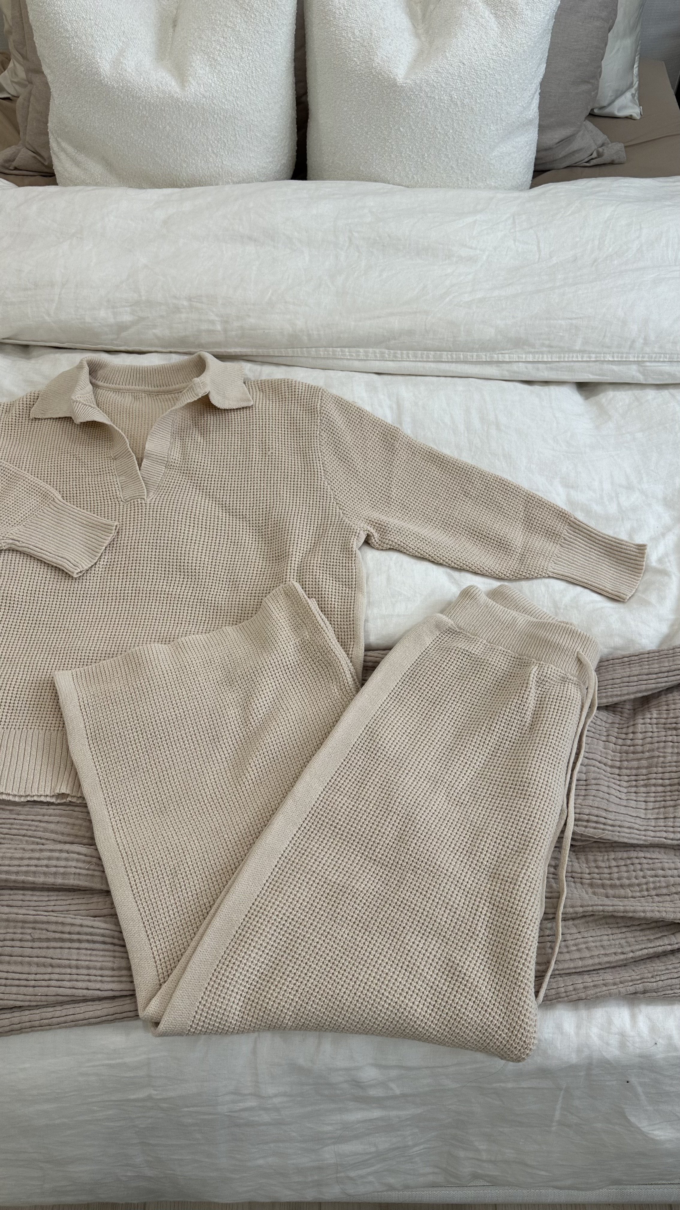 Matching set 

#LTKSeasonal #LTKStyleTip #LTKFindsUnder50