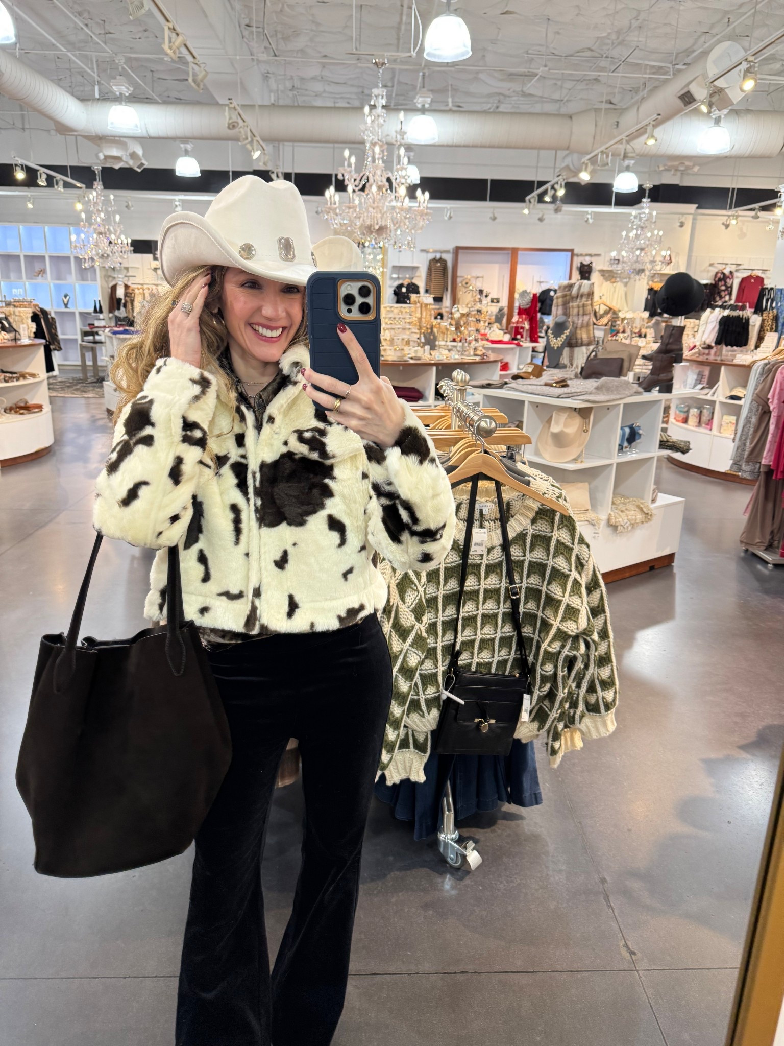 Cow print for the fashion trends win!
Love this suede shopper tote, great gift

#LTKFindsUnder100 #LTKGiftGuide #LTKCyberWeek