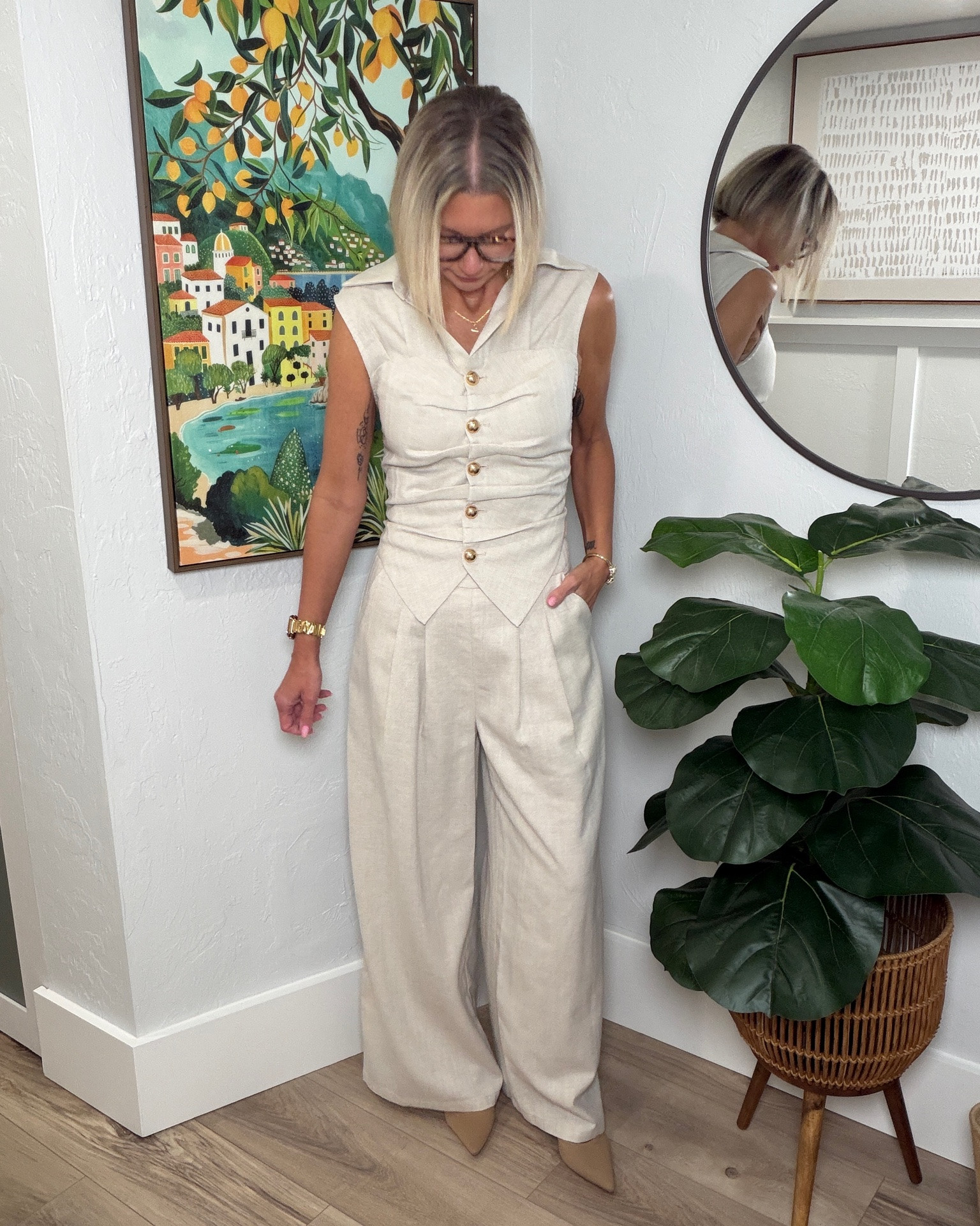 This set from Commense is pure perfection. The juxtaposition between the fitted vest and wide leg pants adds such a chic touch. I’m wearing a small.

Use code: leeannstyled_12 for 12% off!

#LTKootd #LTKgrwm #LTKWorkwear