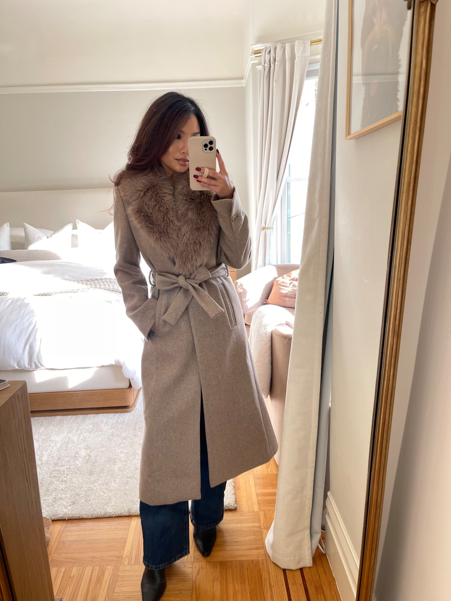 This faux fur collar coat is so luxe 😍 also comes in black! 

Sizing:
Coat - tts, xs
Jeans - tts, 25 regular length in be dark about bleu wash 
Booties - sized up 1/2 size 

#LTKPetite #LTKootd