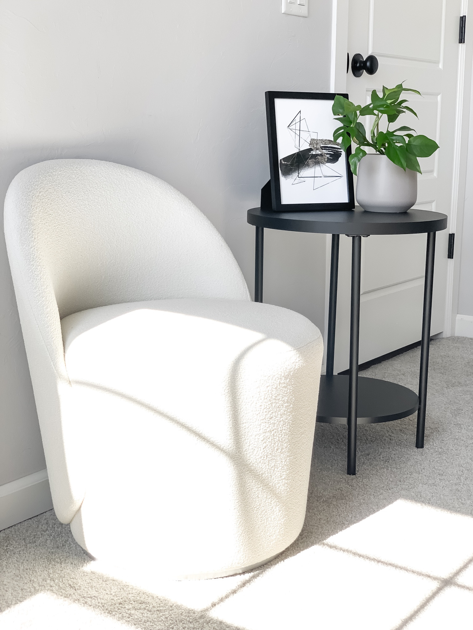 I’m loving this recent simple change I’ve made in our guest bedroom. I replaced a big plant with this black side table (under $30) and added more functionality to this area. Now our guests have more space to put little things.

(PS: the print is from my own digital print collection found in my link in bio on IG)


Home decor, boucle chair, black furniture, side table, end table, plant decor, soft chair, white chair, black frame, bedroom decor, reading corner decor

#LTKstyletip #LTKhome