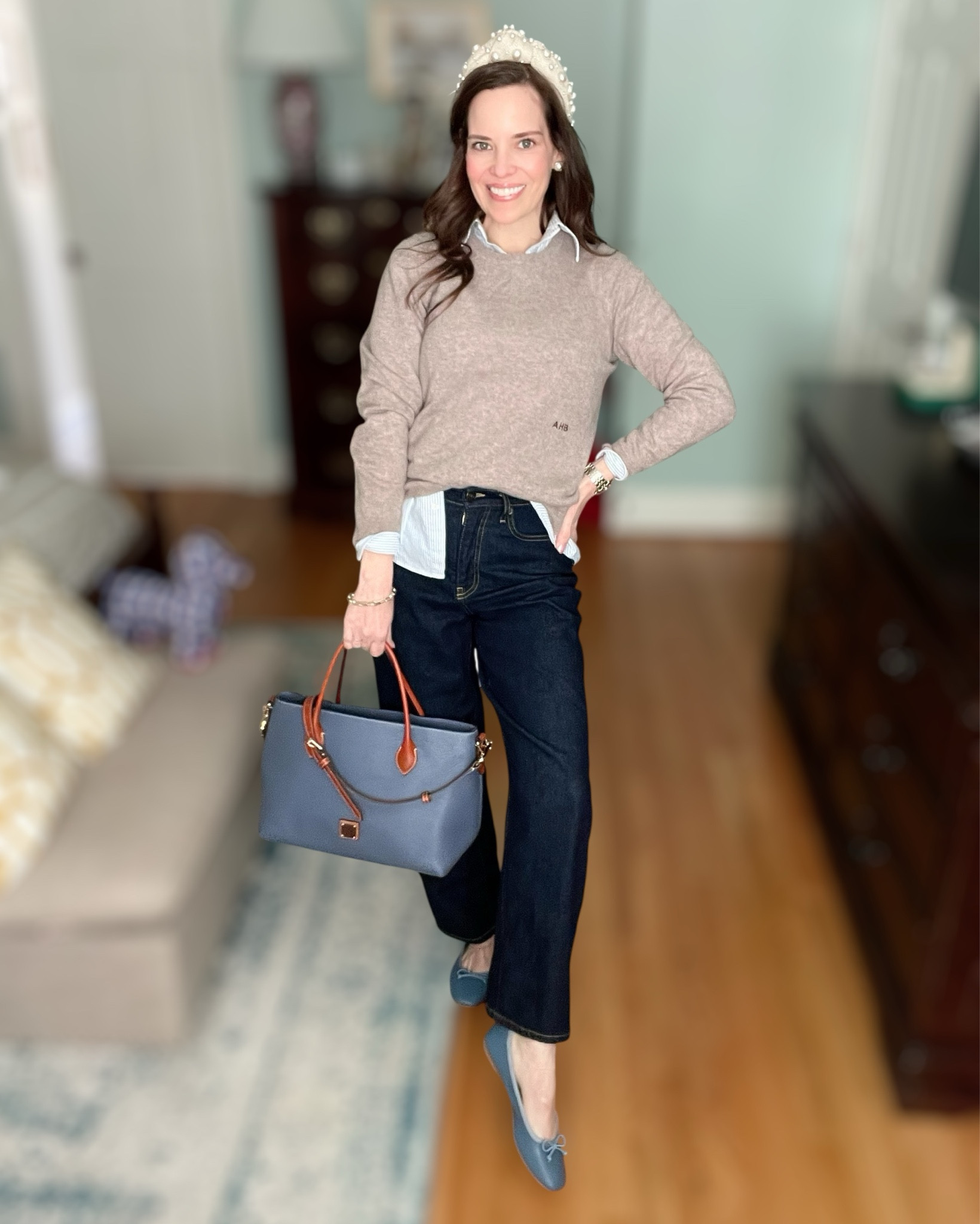Classic Preppy Outfit with Barrel Leg Jeans & Pearl Headband 🤍✨


A classic preppy look I’ll never get tired of 🤍 This soft neutral cashmere sweater layered over a crisp button-down pairs perfectly with these on-trend barrel leg jeans for an elevated everyday outfit. Finished with a pearl headband, chic sunglasses, and my favorite blue Dooney & Bourke tote for a polished touch ✨

This is such an easy outfit for errands, lunch dates, meetings, or everyday mom life — timeless, comfortable, and pulled together. I linked the exact pieces along with affordable look-alikes so you can recreate this classic style effortlessly 💙

Neutral outfit inspo, barrel leg jeans outfit, preppy everyday style, pearl headband look, classic women’s fashion, timeless wardrobe staples, chic casual outfit, polished mom style, winter to spring outfit ideas 🤍✨

#LTKSaleAlert #LTKOver40 #LTKPetite
