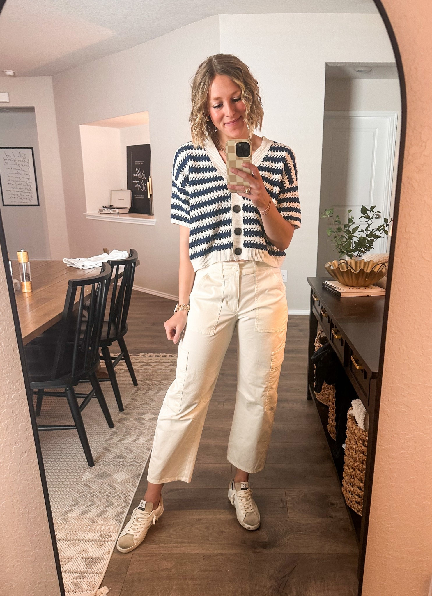 happy tuesday! 🤍💙

#LTKSaleAlert #LTKFindsUnder50 #LTKSeasonal