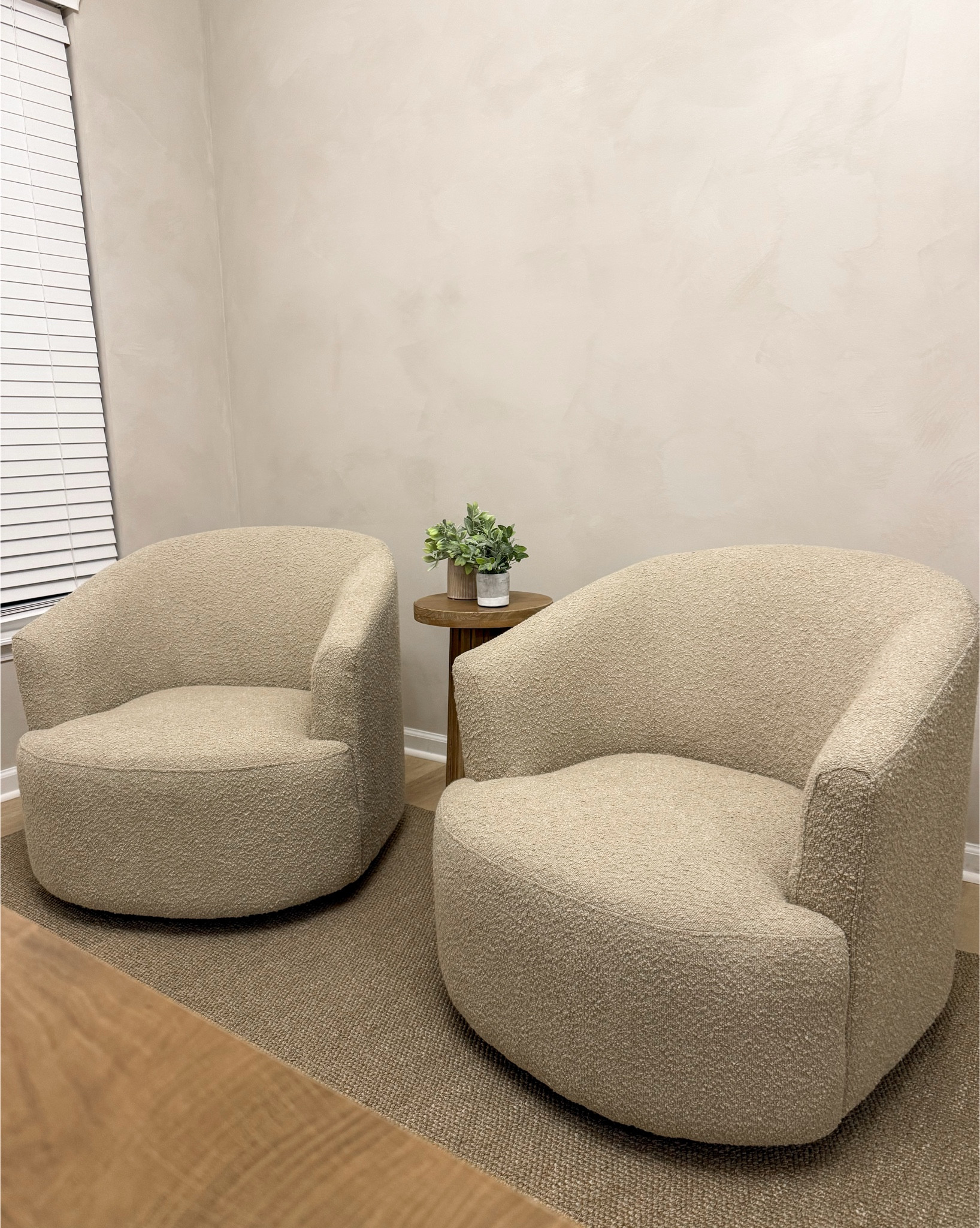 Cozy, Affordable Boucle Swivel Chairs 🐻

#LTKSaleAlert #LTKHome #LTKGiftGuide
