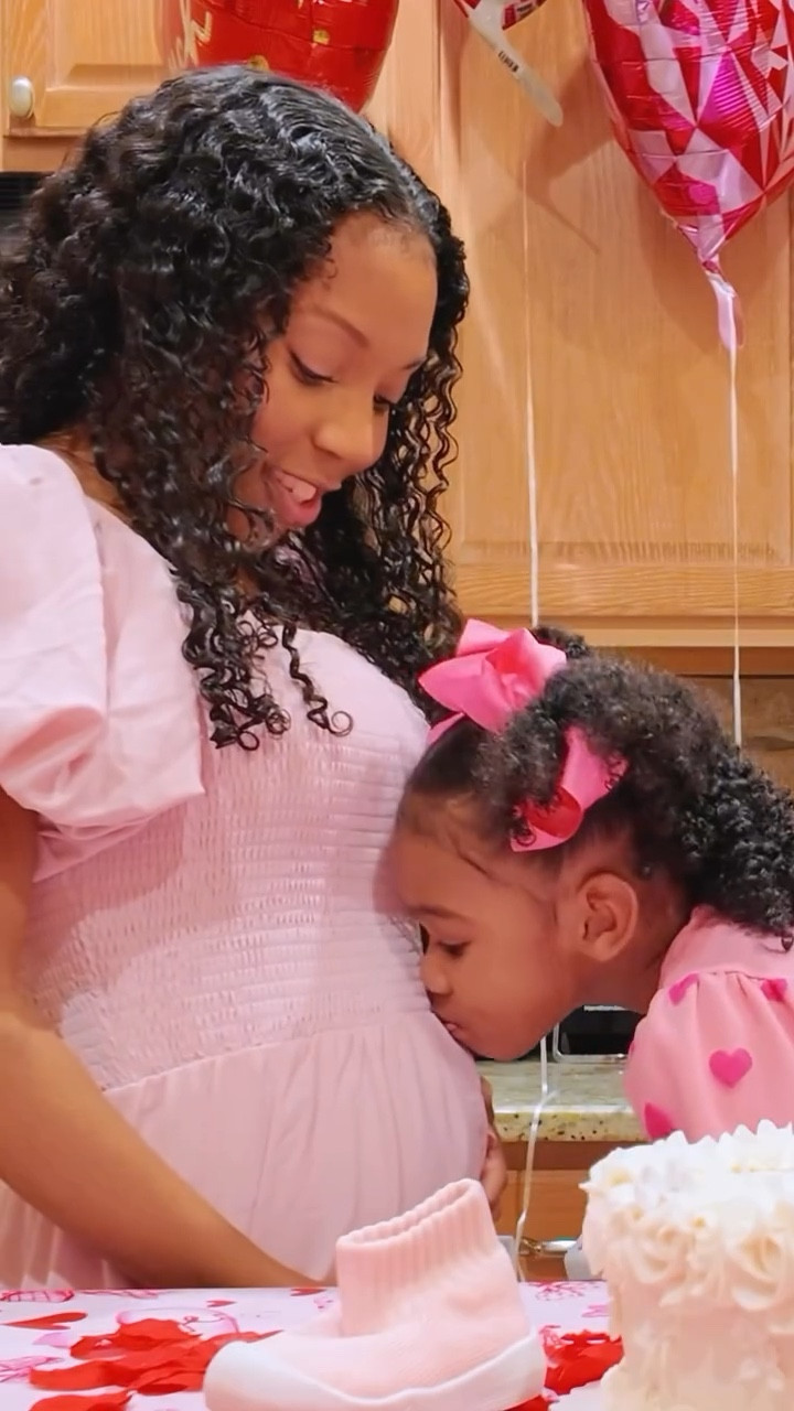 “For this child I prayed, and the Lord has granted me my petition that I made to him.” - ‭‭1 Samuel‬ ‭1‬:‭27‬ ‭ESV‬‬ 🌈💕

SURPRISE! Our family is growing!! What a blessing! We’re so excited for this new chapter in our lives and beyond thrilled to finally share the news 🤰🏾🥰 #pregnancyannouncment #pregnant #pregnancy #pregnancydiary #rainbowbaby🌈