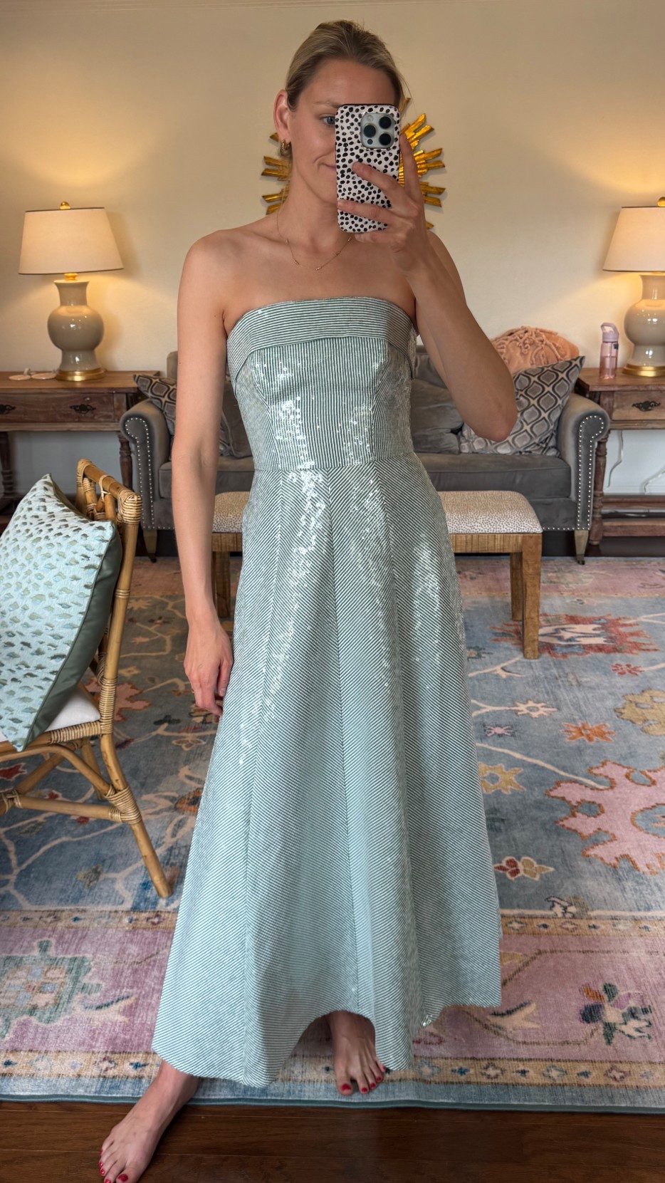 Keep or return?! Ordered for summer weddings and I'm loving it! It's a fun green & white stripe fabric with sequins! Under $200!