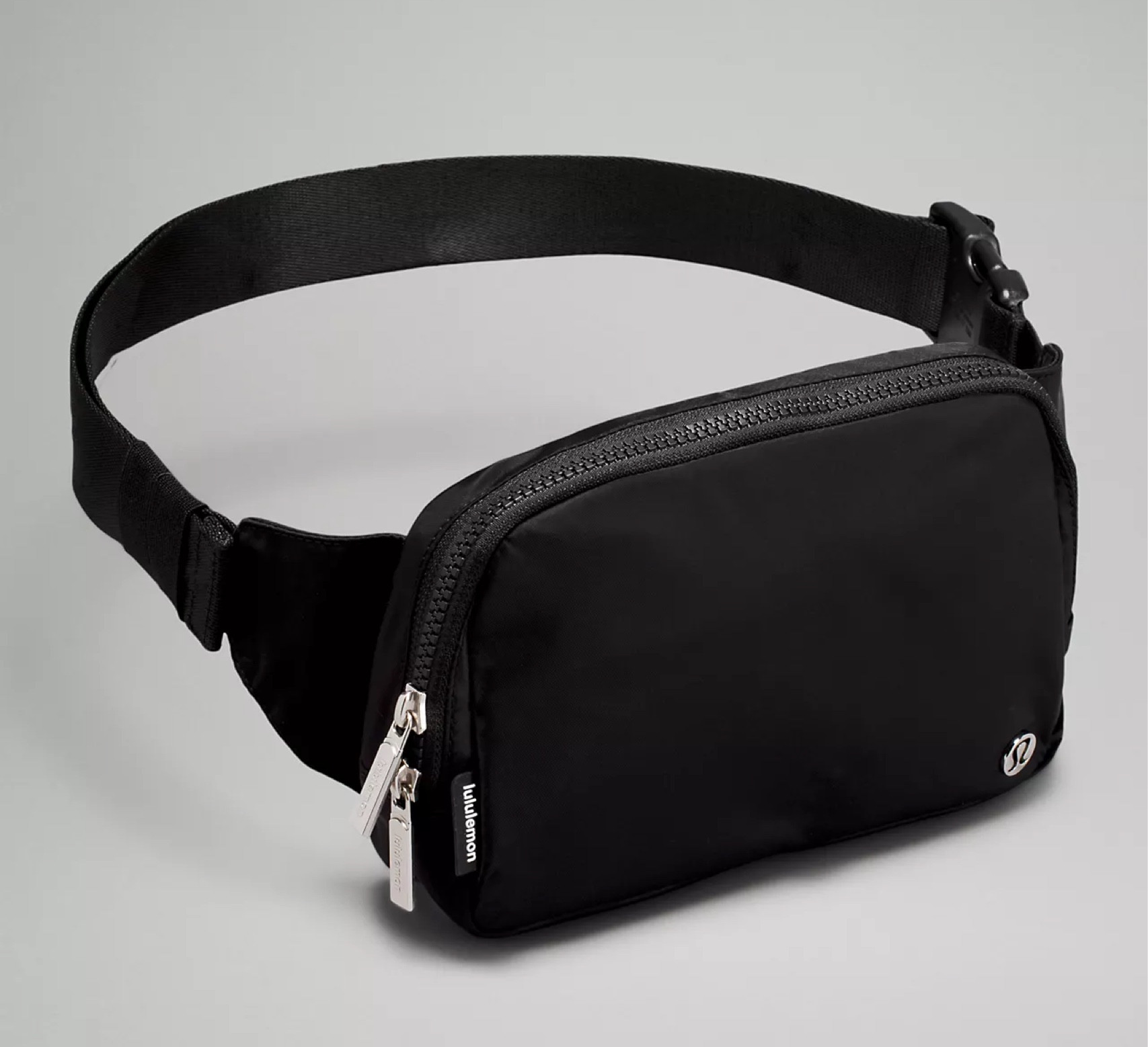 Lululemon crossbody bag

#LTKfindsunder100 #LTKitbag #LTKstyletip