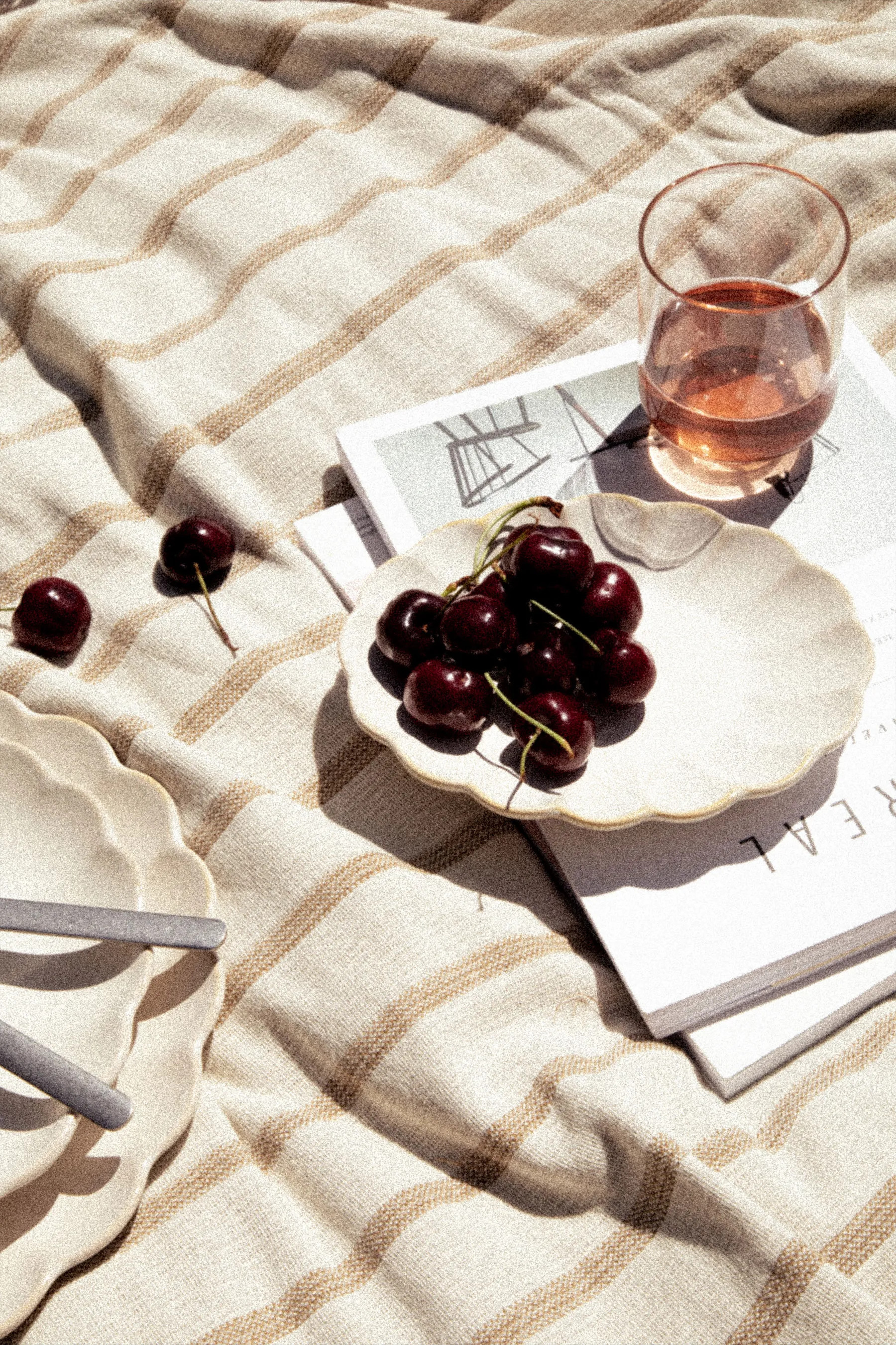 SCALLOPED SIDE PLATE | OAK + FORT