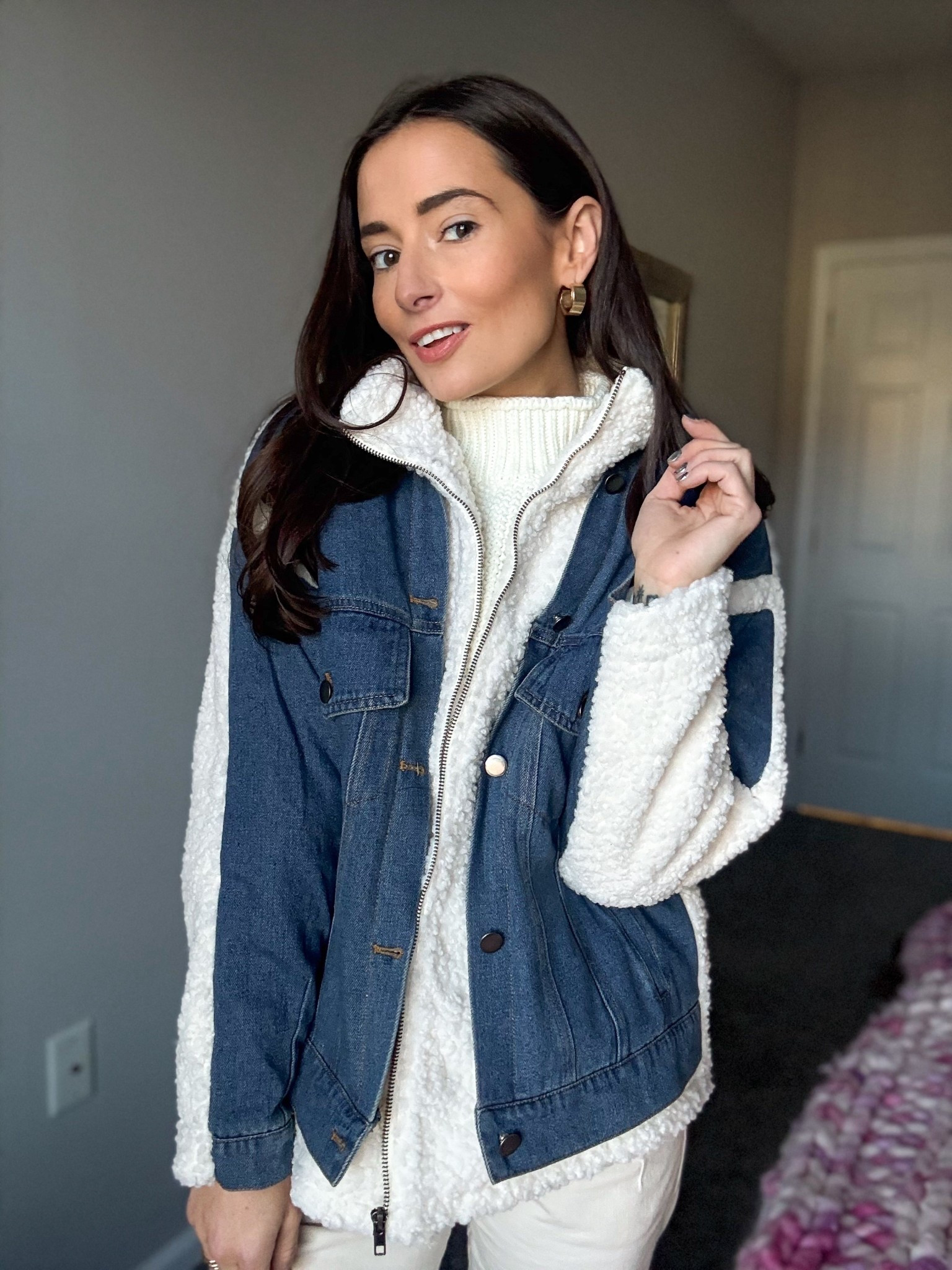 Cozy layers but make it cute 🤍
This sherpa + denim moment is one of those throw on and go outfits I live in.
Linked from VICI — use code STEPHSTYLE30 to save at checkout ✨
#VICIstyle #momstyle #cozychic #everydaywear

#LTKootd #LTKSeasonal #LTKmomlife