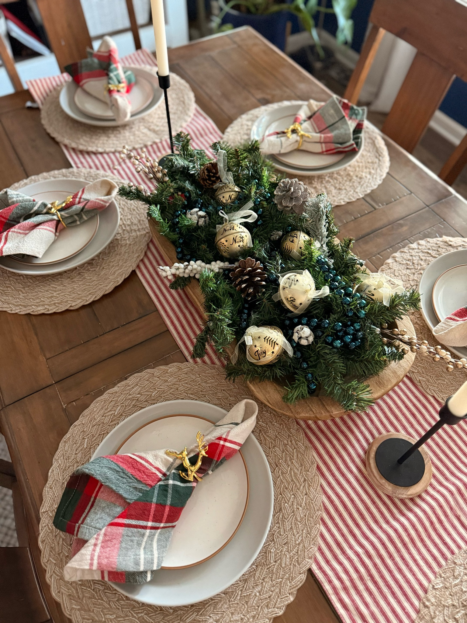 Dining Room Christmas Decorations

#LTKHome #LTKHoliday #LTKSeasonal