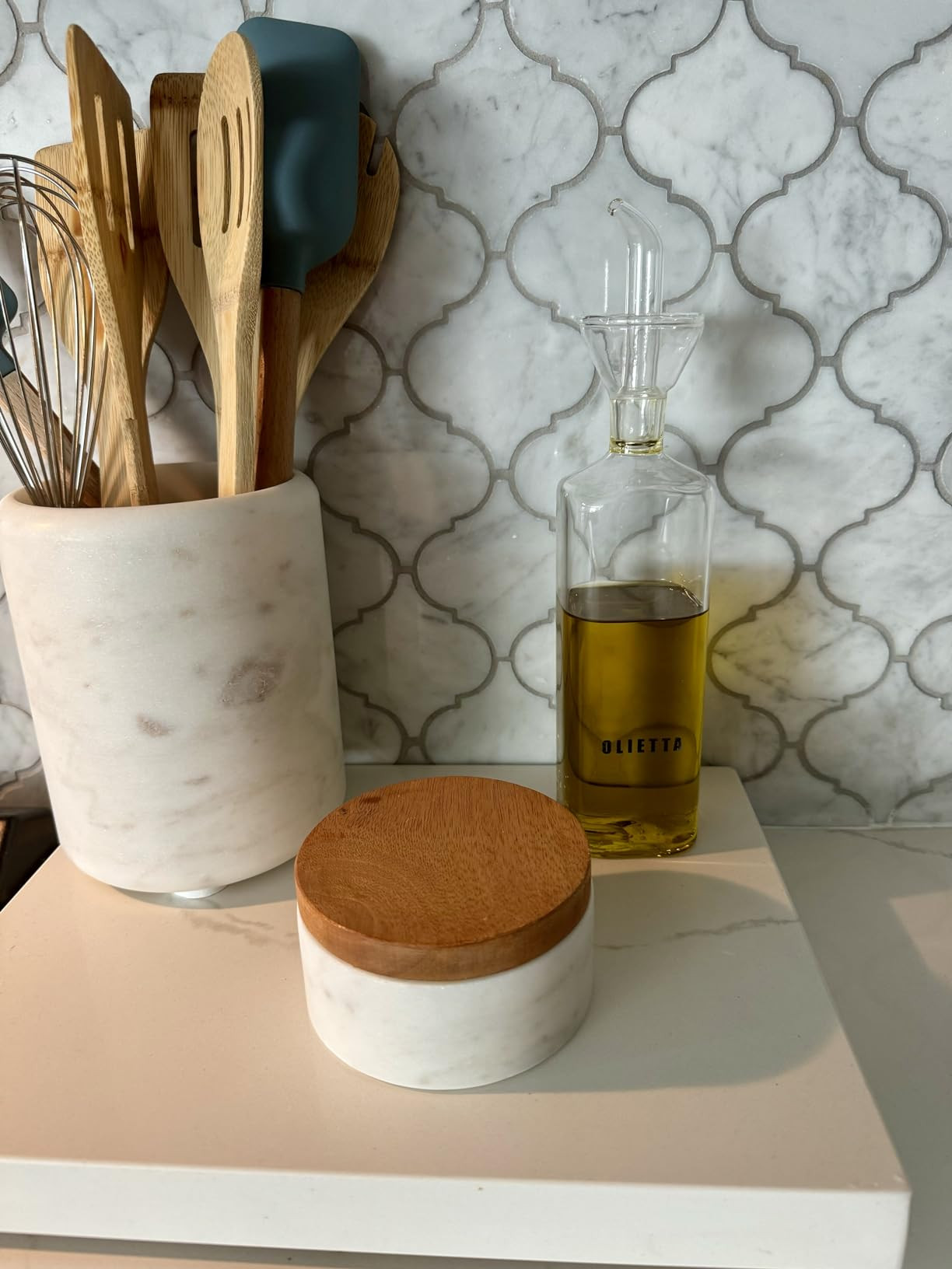 Borosilicate Glass Olive Oil Bottle - 17 oz 500ml Non Drip Dispenser - Leak Proof Pourer Vinegar ... | Amazon (US)