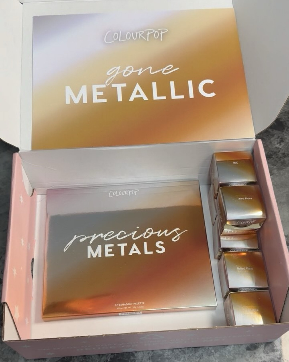 Obsessed with the shine and pigment in the @colourpopcosmetics Precious Metals Collection 🌟🩶🥉

#colourpopme #colourpopcosmetics #colourpoppreciousmetals #makeup #makeupunboxing