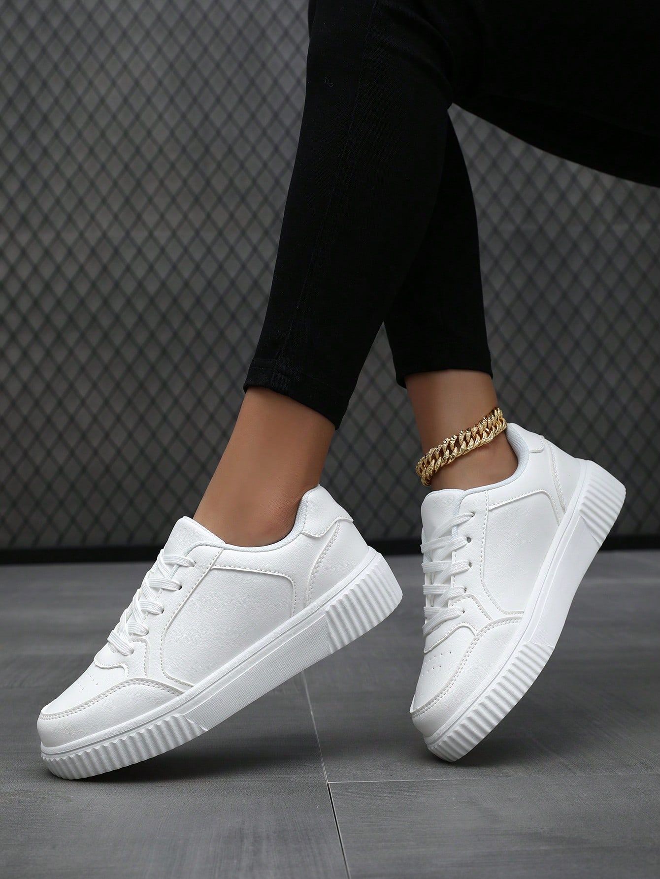 Women Minimalist Lace-up Front Casual Shoes, Sport Outdoor Skate Shoes | SHEIN