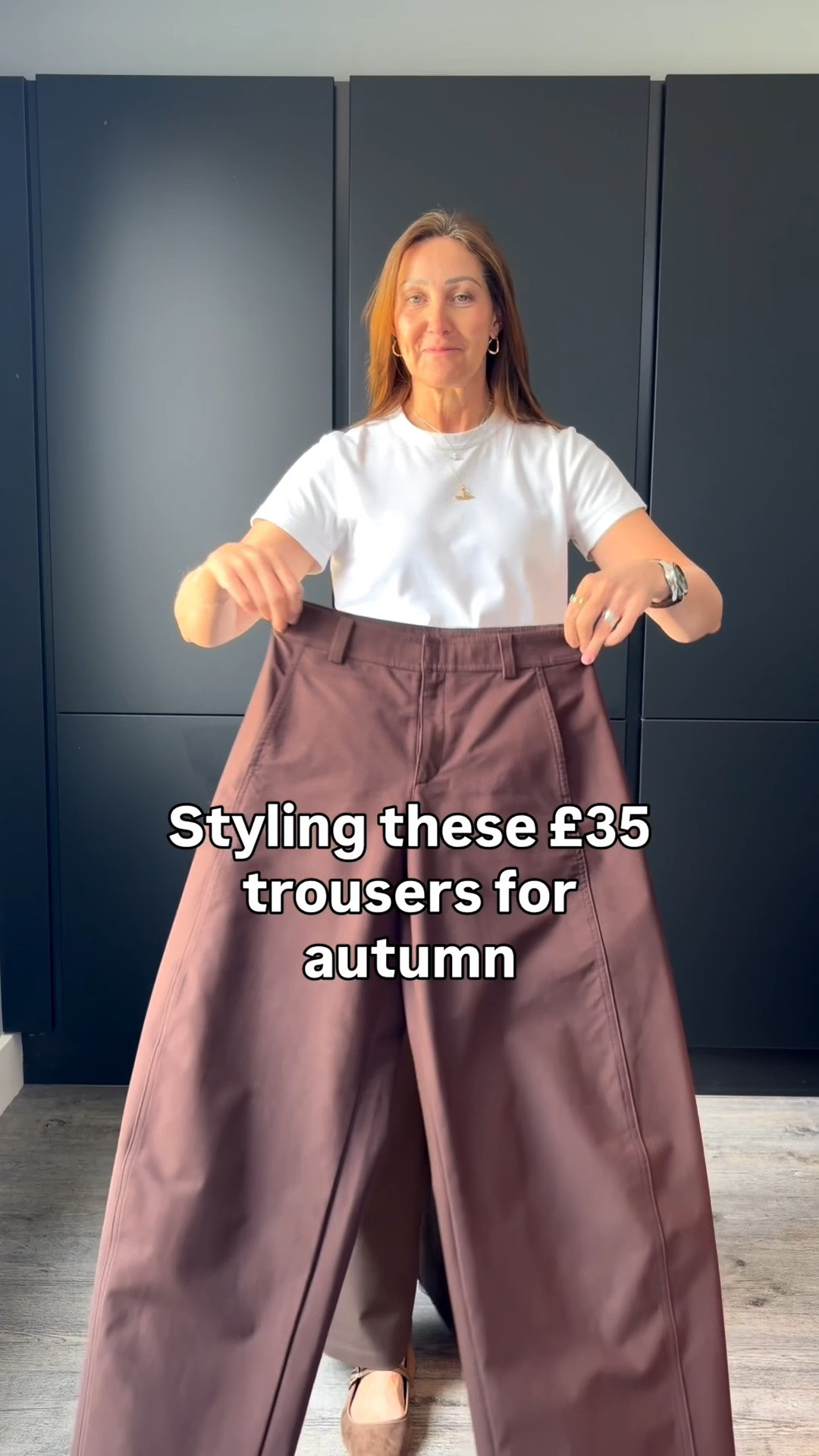 ‘How to style barrel trousers for autumn’ is one of the most asked questions at the moment - so here’s a few ideas.

These trousers are flattering, comfortable and so versatile - they come in 7 colours, 3 lengths and are on constant rotation in my wardrobe.

I wear a small in these - comment SHOP for the links to all the outfits x

If you’re not familiar with these trousers I highly recommend them. A great alternative to jeans and such a good shape. They’re smart enough for work, easy to dress up or down and are only £35.

#LTKautumn #LTKover50style #LTKstyletip